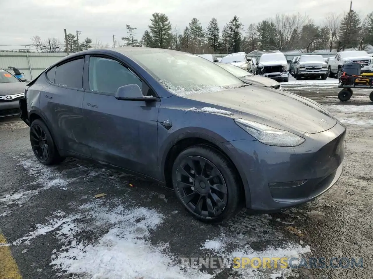 4 Photograph of a damaged car 7SAYGDEE4NA017788 TESLA MODEL Y 2022