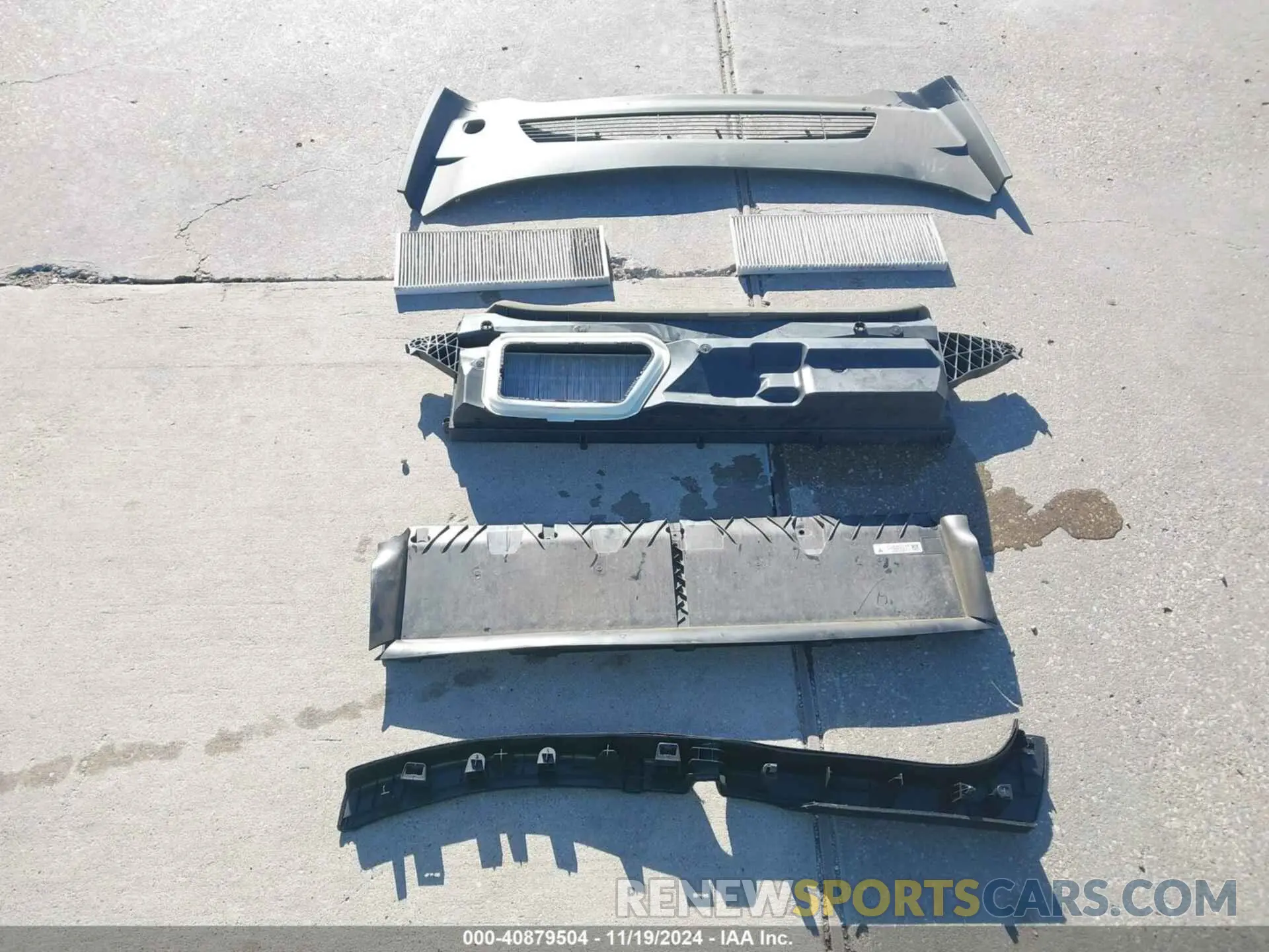 12 Photograph of a damaged car 7SAYGDEE4NF313705 TESLA MODEL Y 2022