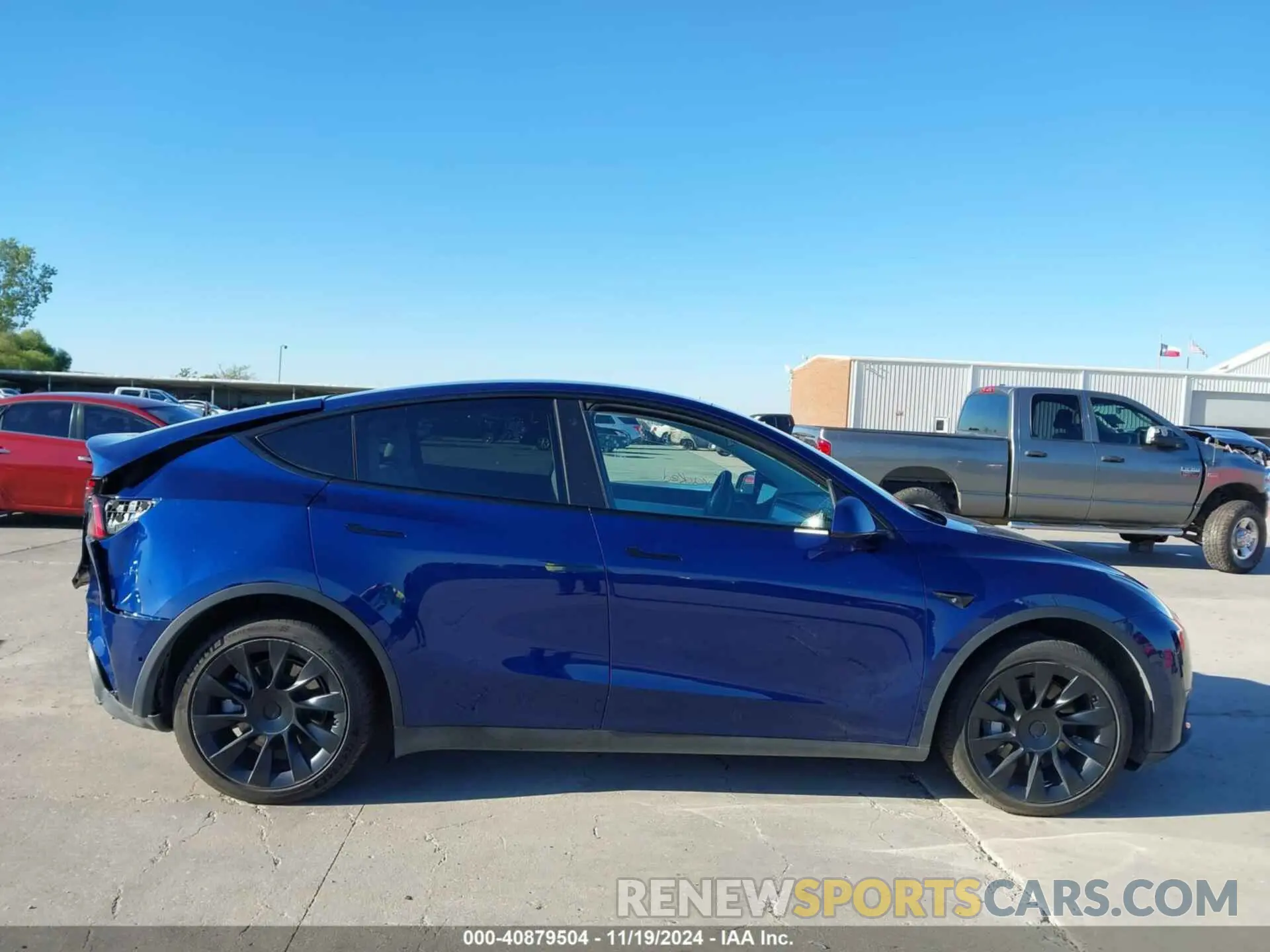 14 Photograph of a damaged car 7SAYGDEE4NF313705 TESLA MODEL Y 2022