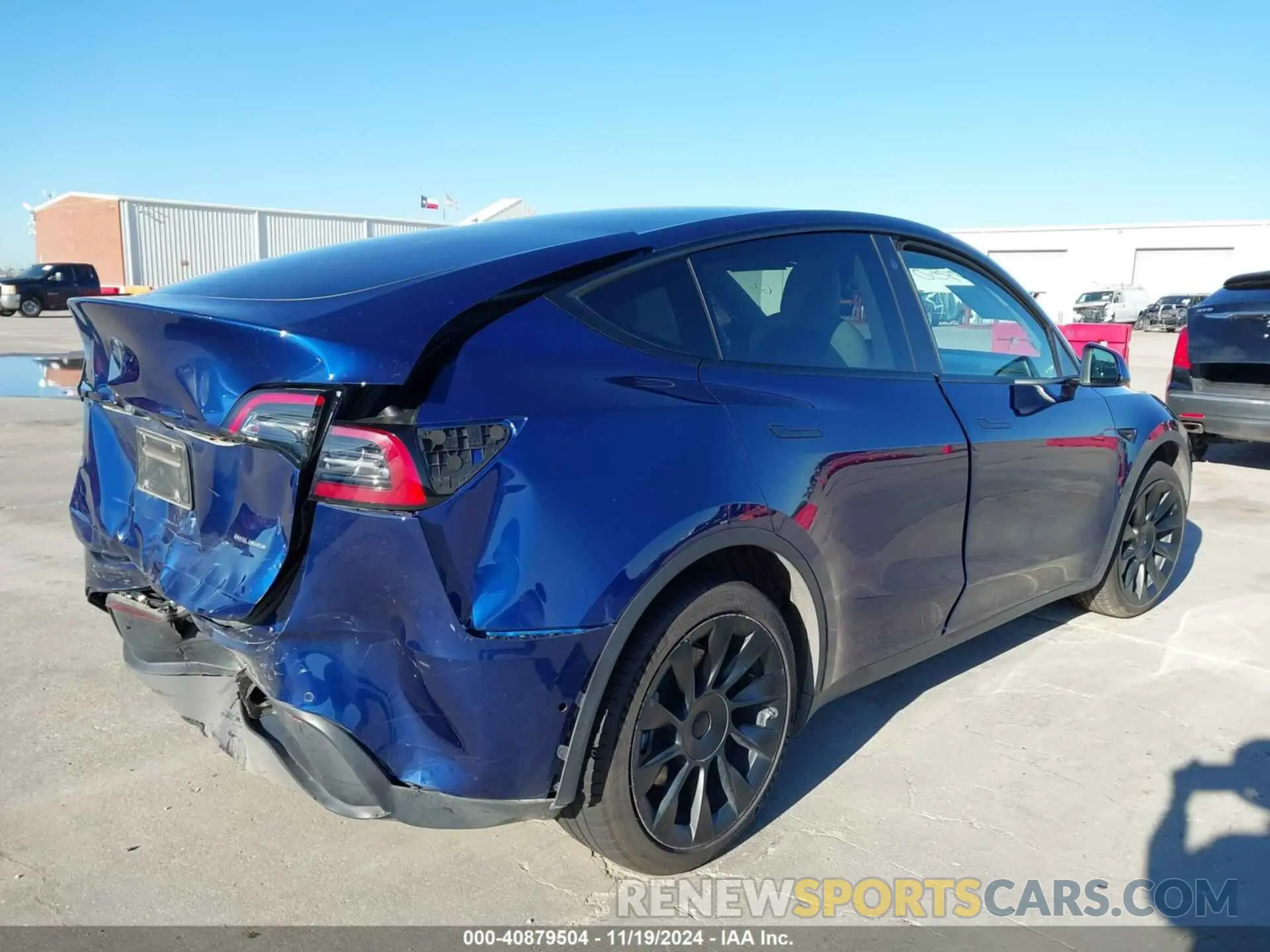 4 Photograph of a damaged car 7SAYGDEE4NF313705 TESLA MODEL Y 2022
