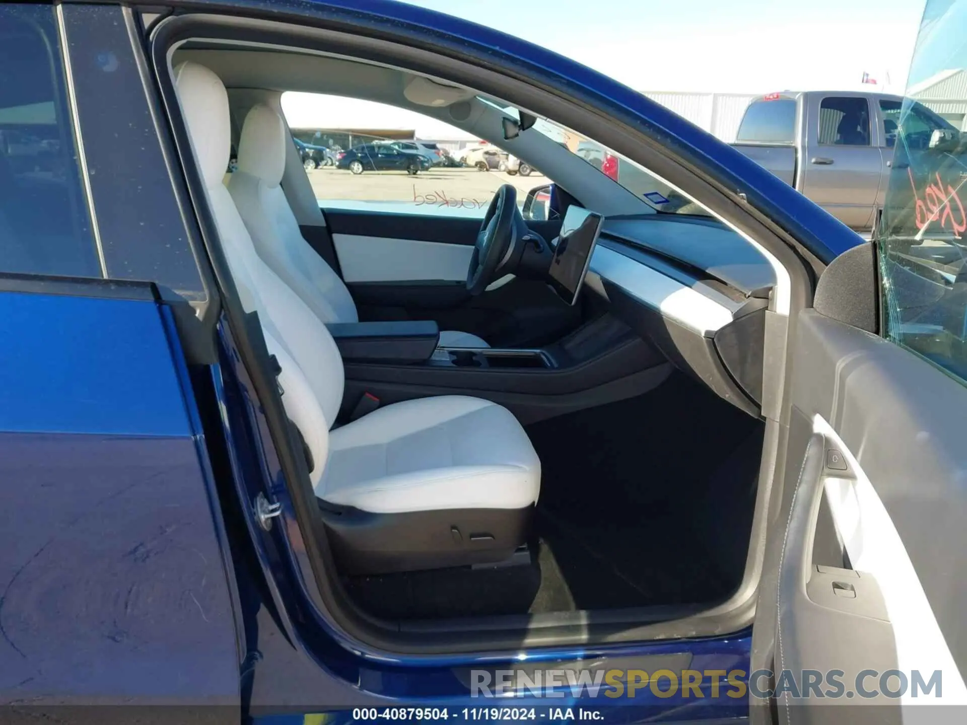 5 Photograph of a damaged car 7SAYGDEE4NF313705 TESLA MODEL Y 2022