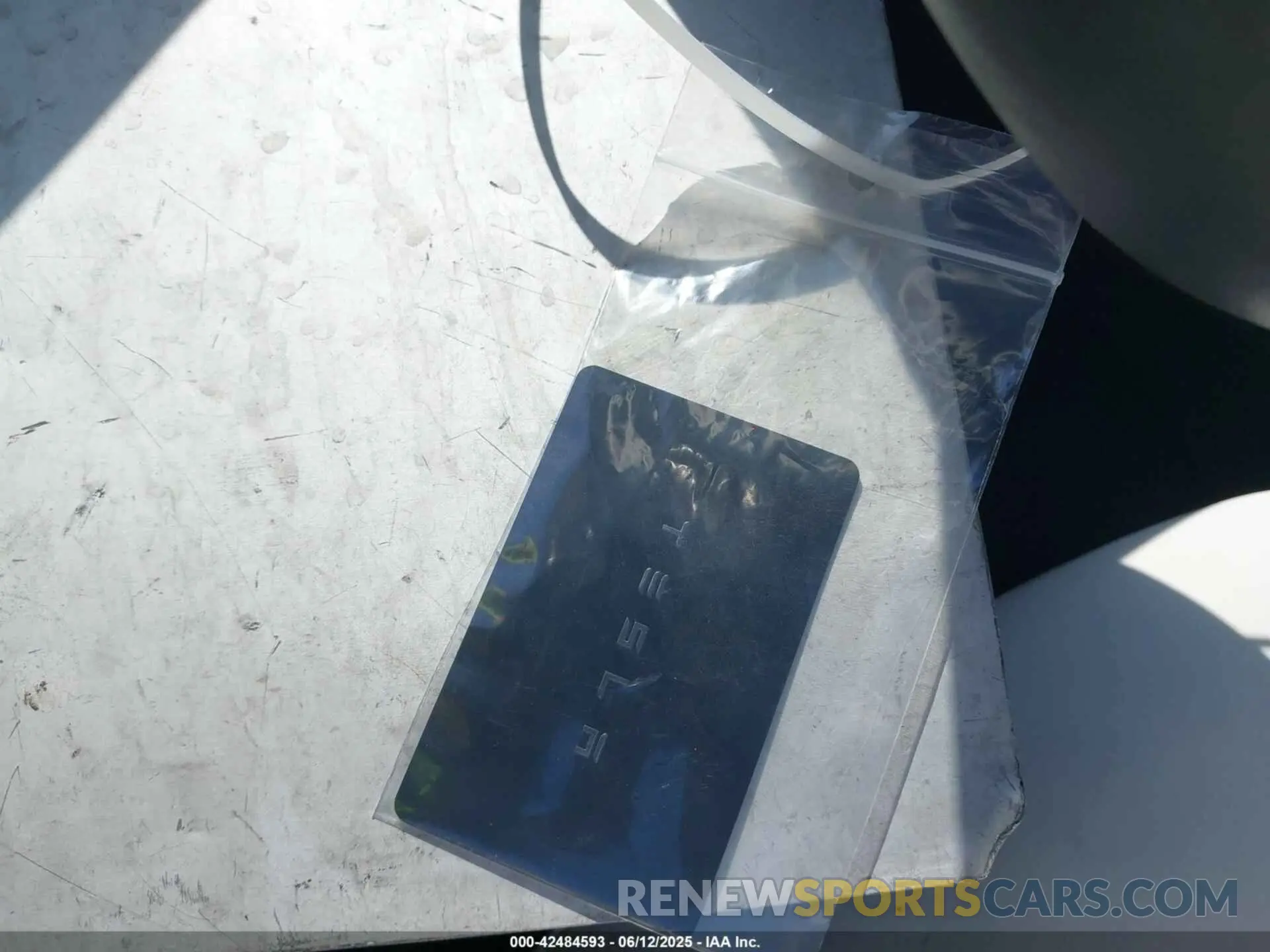 11 Photograph of a damaged car 7SAYGDEE4NF317947 TESLA MODEL Y 2022