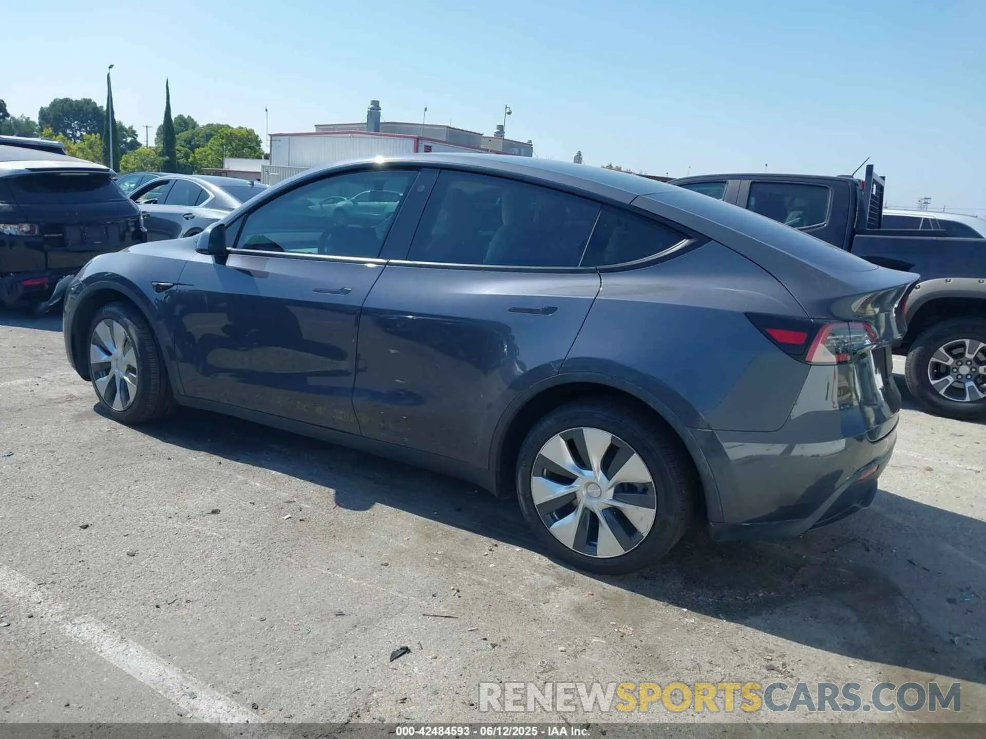 3 Photograph of a damaged car 7SAYGDEE4NF317947 TESLA MODEL Y 2022
