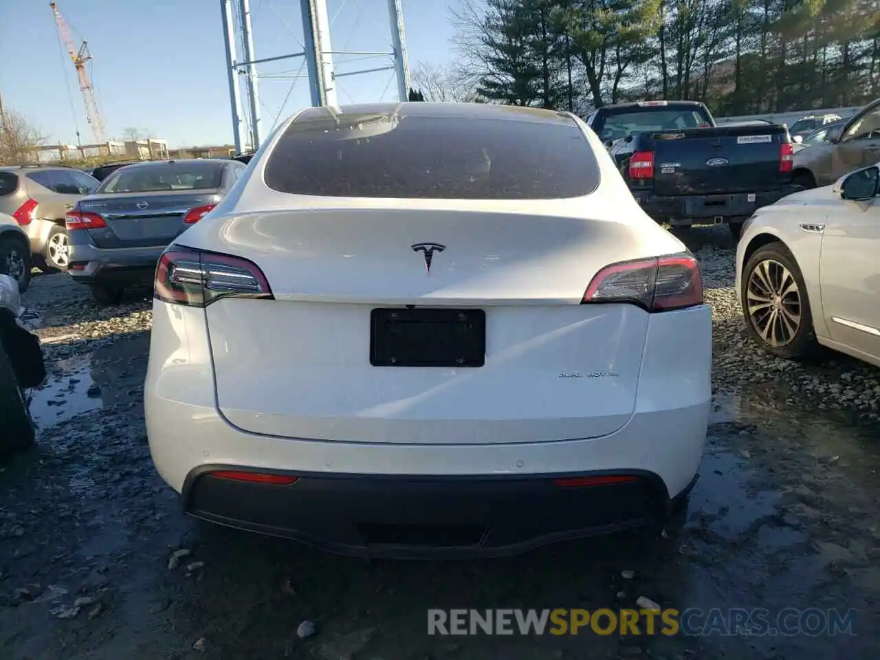 6 Photograph of a damaged car 7SAYGDEE4NF321464 TESLA MODEL Y 2022