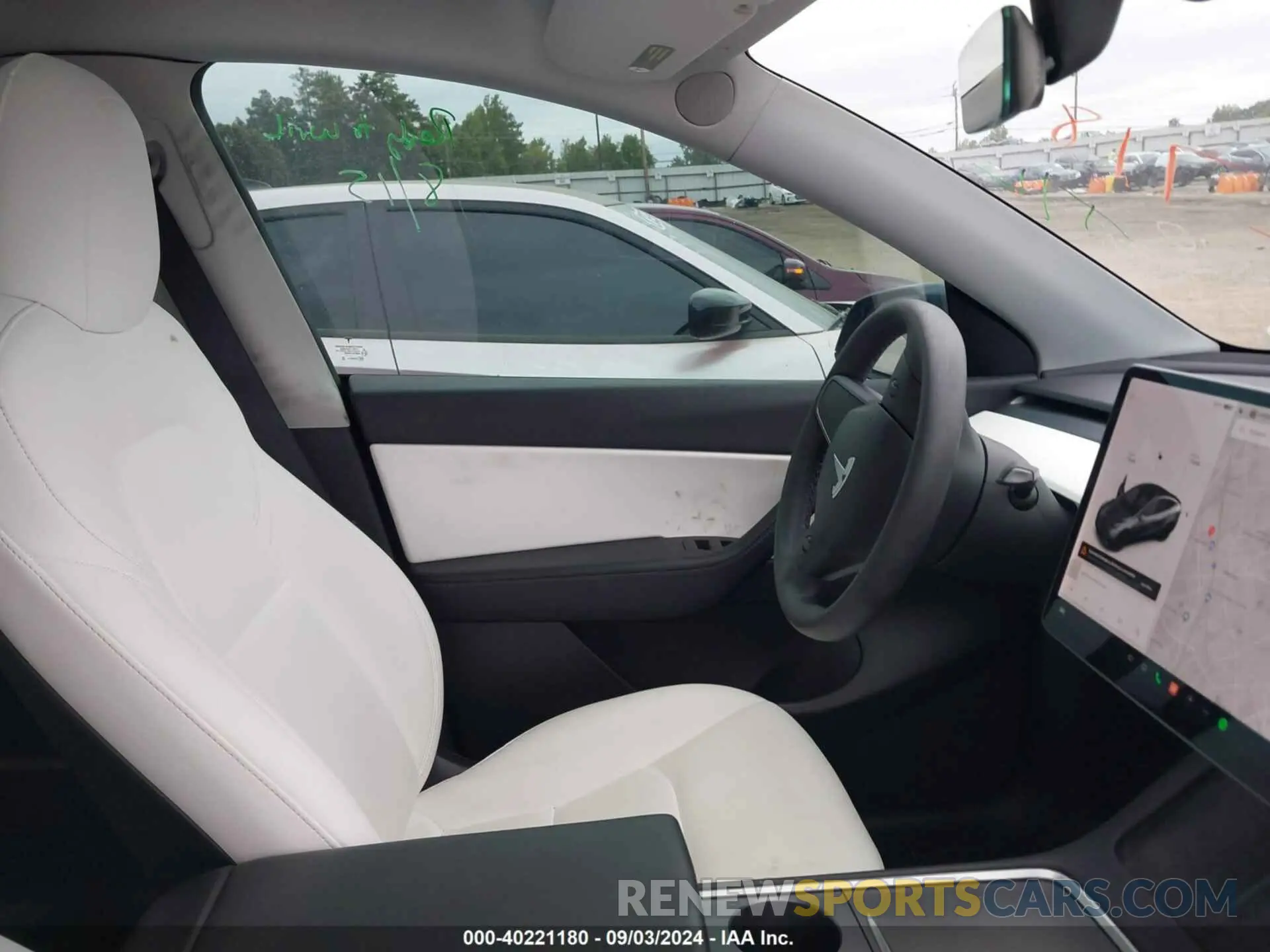 5 Photograph of a damaged car 7SAYGDEE4NF327183 TESLA MODEL Y 2022