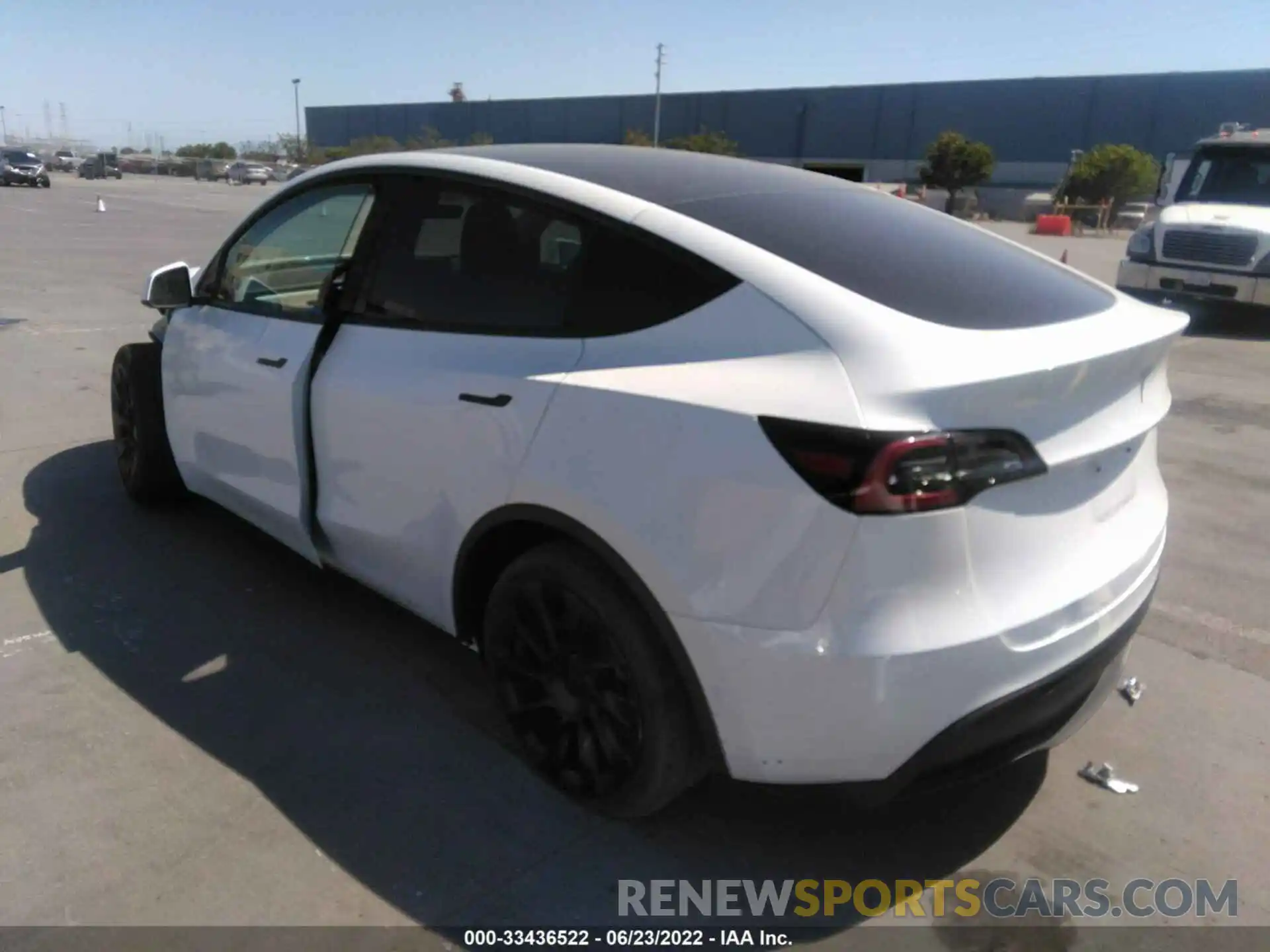 3 Photograph of a damaged car 7SAYGDEE4NF345411 TESLA MODEL Y 2022