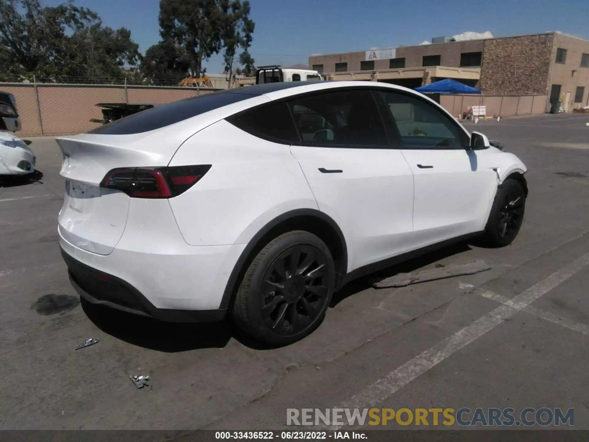 4 Photograph of a damaged car 7SAYGDEE4NF345411 TESLA MODEL Y 2022