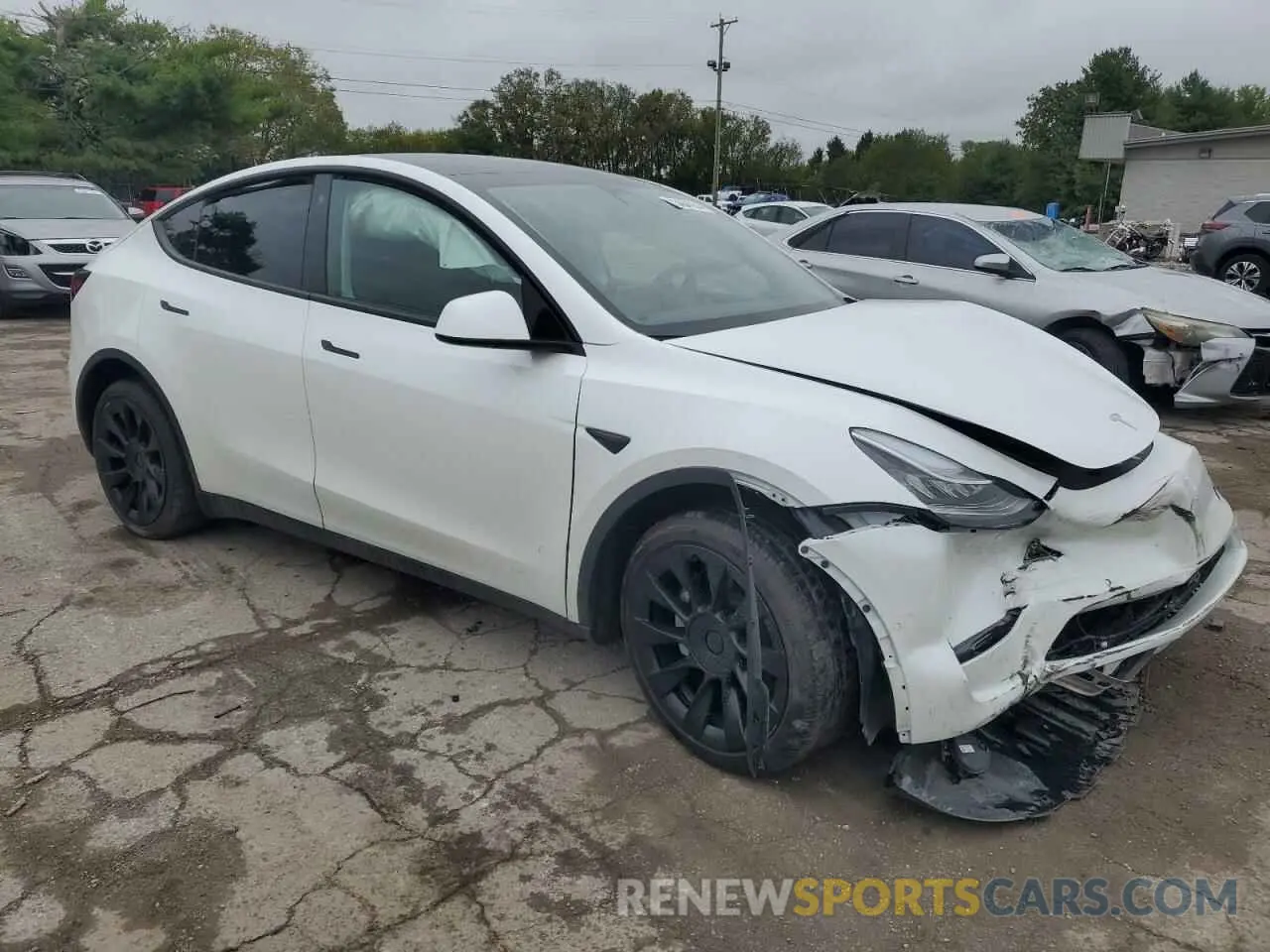 4 Photograph of a damaged car 7SAYGDEE4NF362936 TESLA MODEL Y 2022