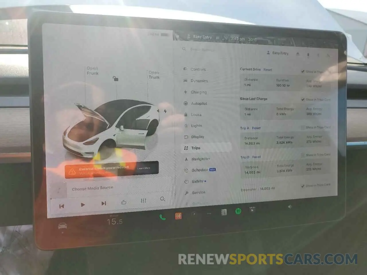 9 Photograph of a damaged car 7SAYGDEE4NF362936 TESLA MODEL Y 2022