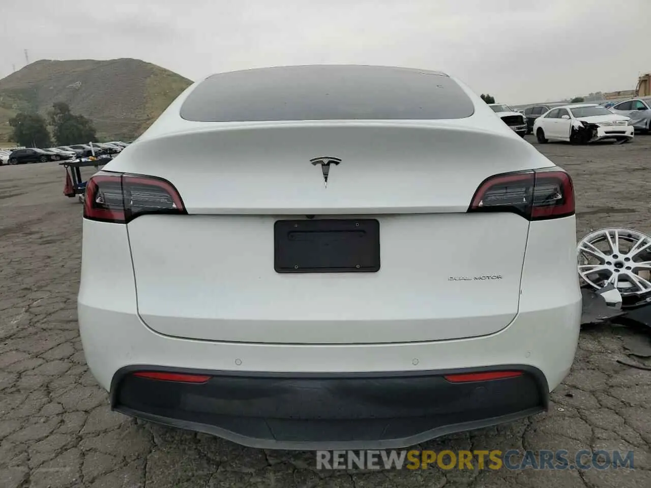 6 Photograph of a damaged car 7SAYGDEE4NF364430 TESLA MODEL Y 2022