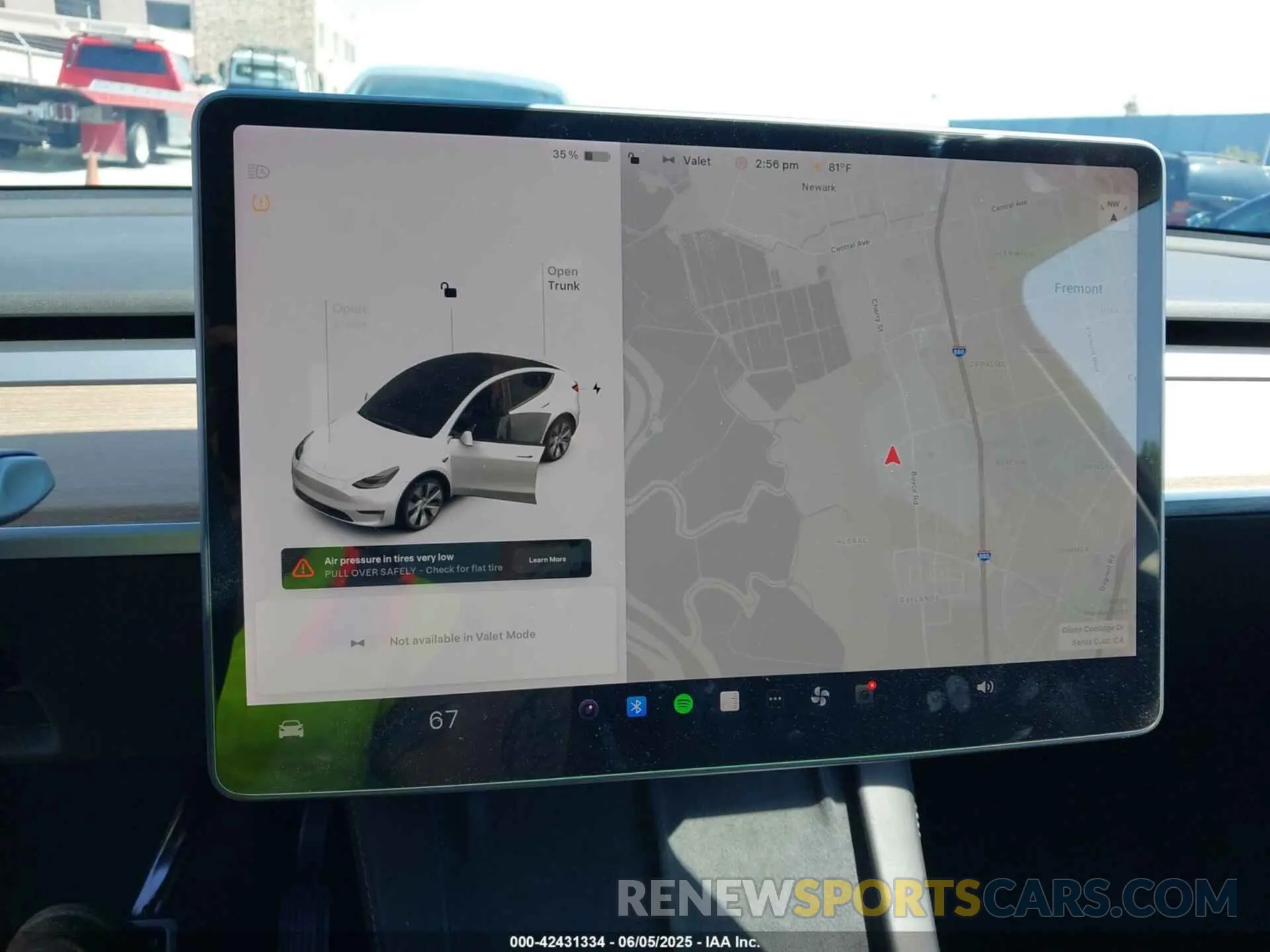 18 Photograph of a damaged car 7SAYGDEE4NF379493 TESLA MODEL Y 2022