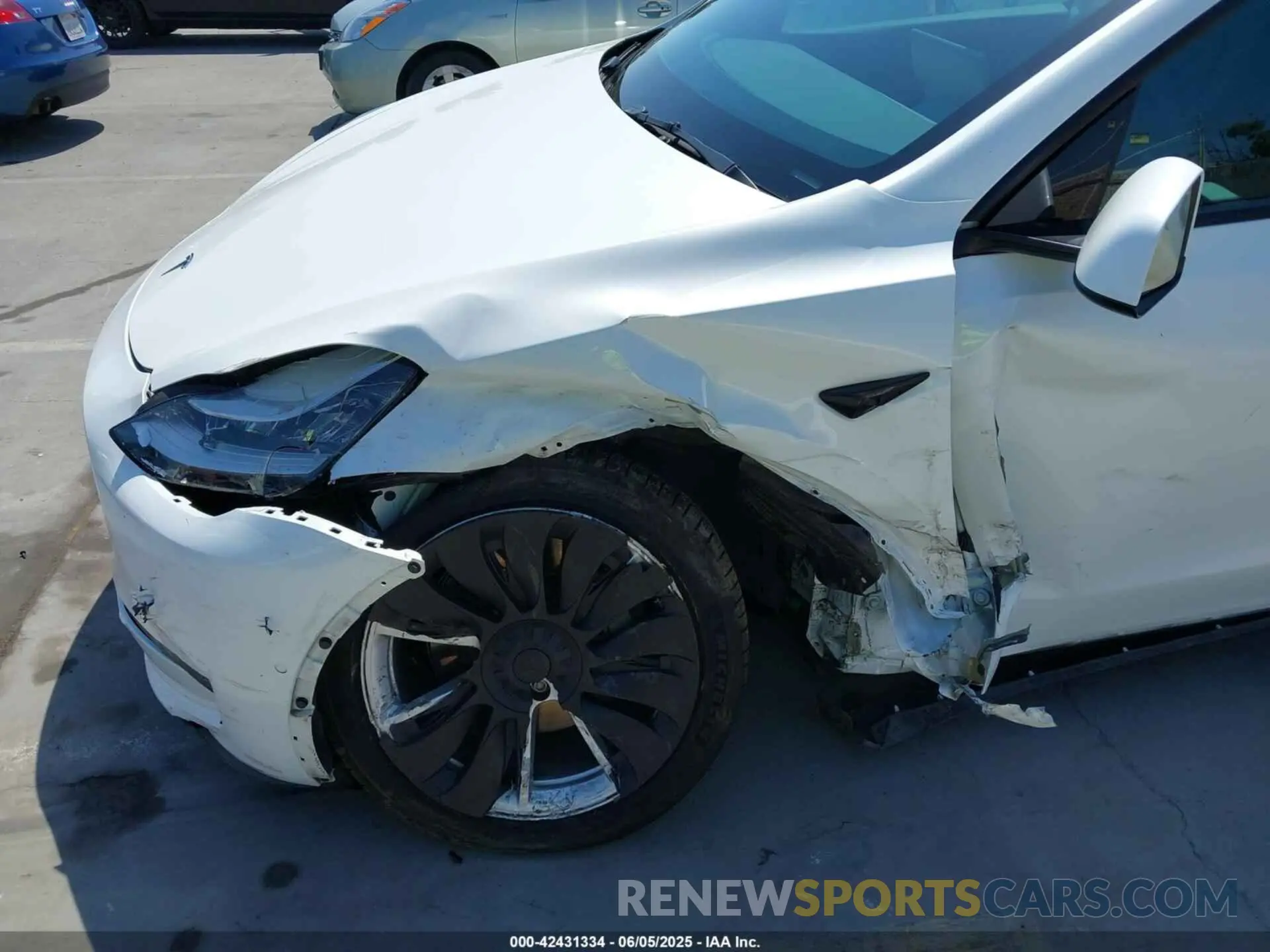 6 Photograph of a damaged car 7SAYGDEE4NF379493 TESLA MODEL Y 2022