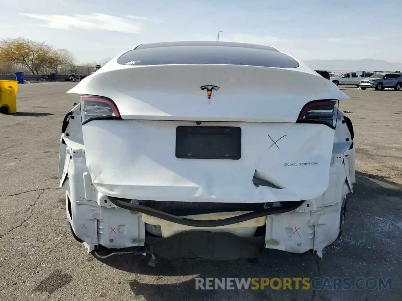 6 Photograph of a damaged car 7SAYGDEE4NF379509 TESLA MODEL Y 2022