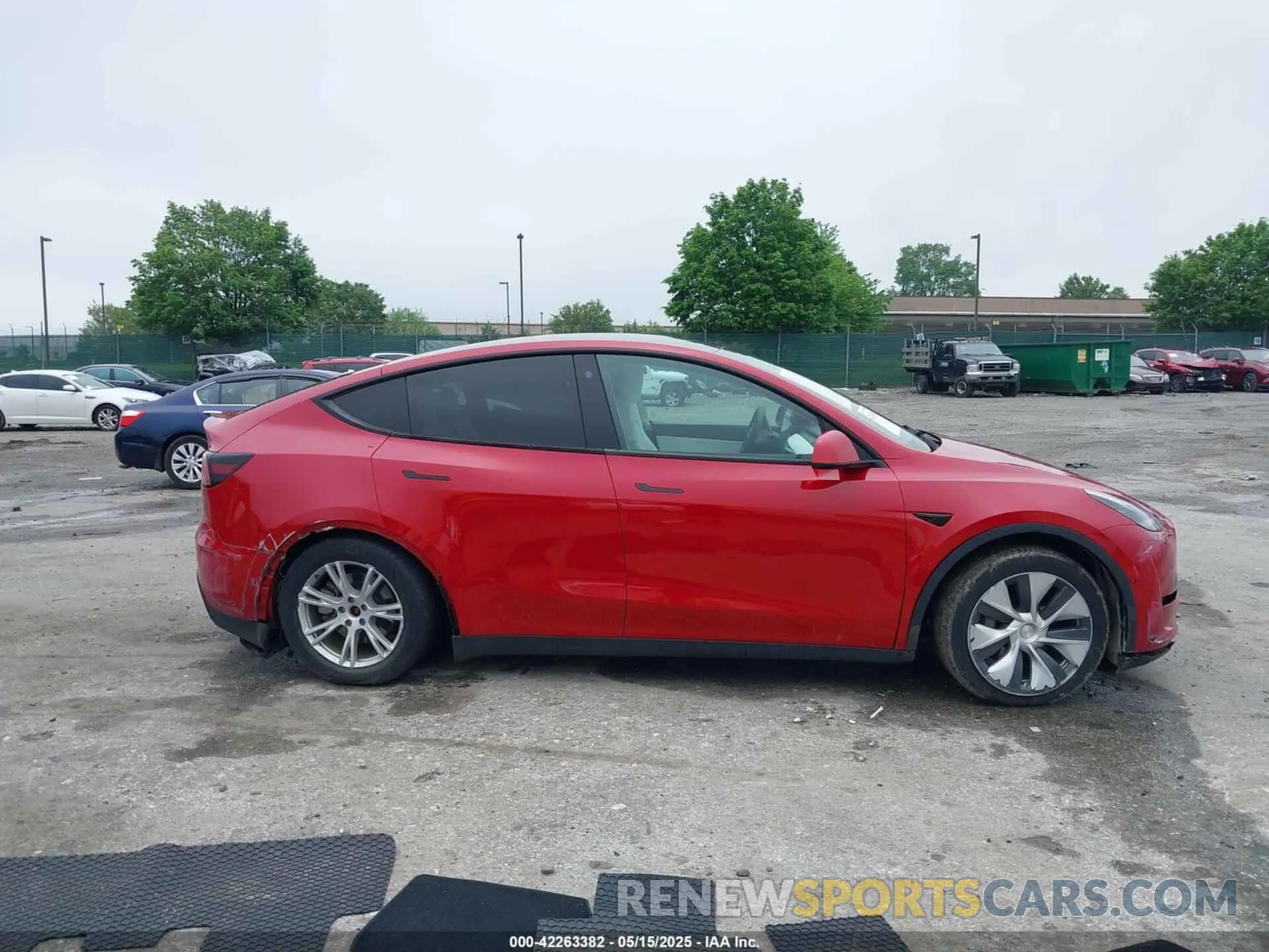 14 Photograph of a damaged car 7SAYGDEE4NF379574 TESLA MODEL Y 2022