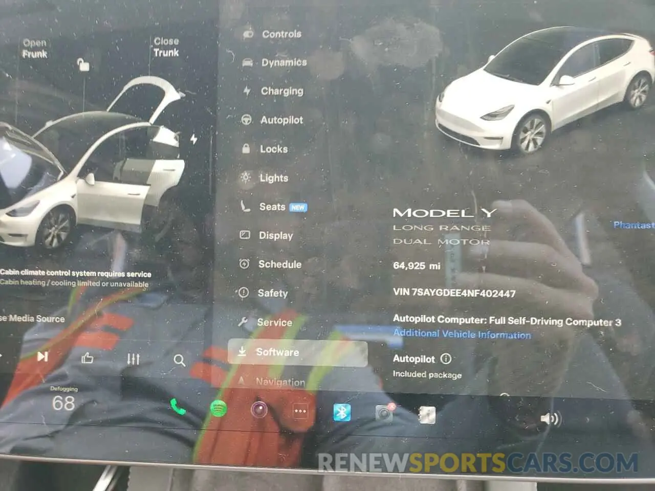 9 Photograph of a damaged car 7SAYGDEE4NF402447 TESLA MODEL Y 2022