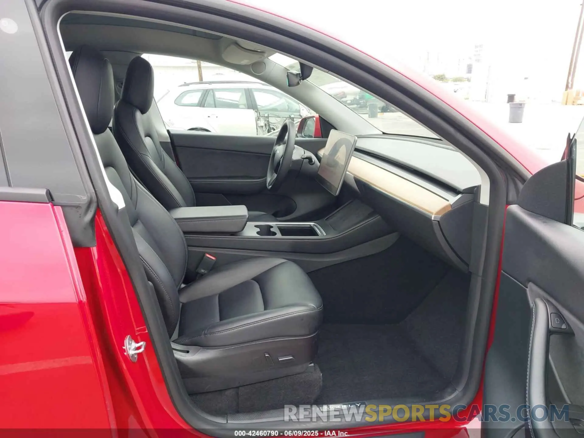 5 Photograph of a damaged car 7SAYGDEE4NF403890 TESLA MODEL Y 2022