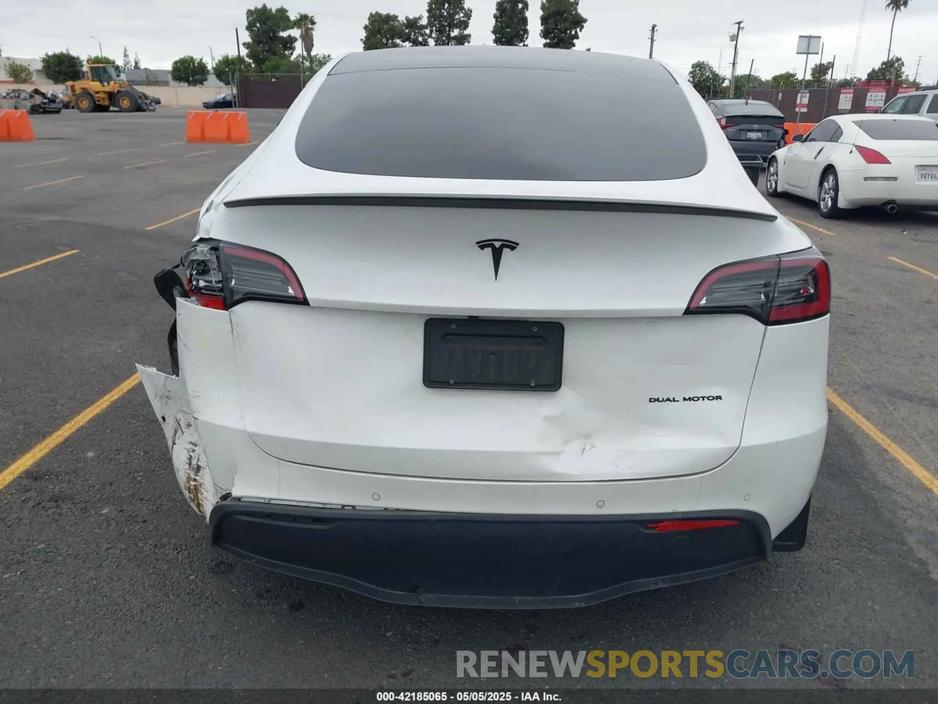 16 Photograph of a damaged car 7SAYGDEE4NF407891 TESLA MODEL Y 2022