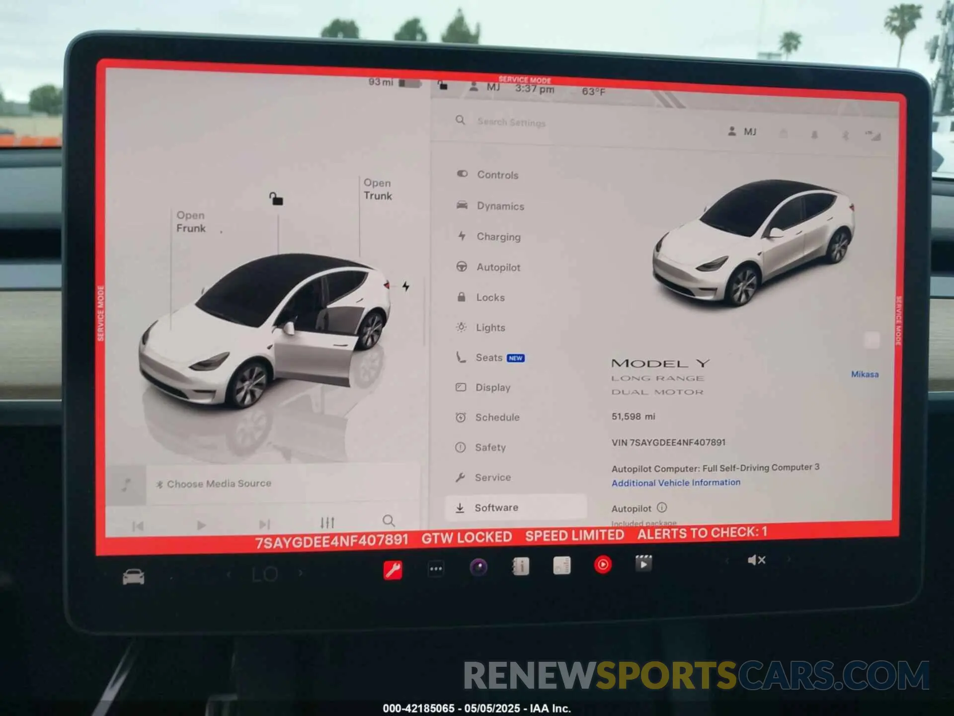 18 Photograph of a damaged car 7SAYGDEE4NF407891 TESLA MODEL Y 2022