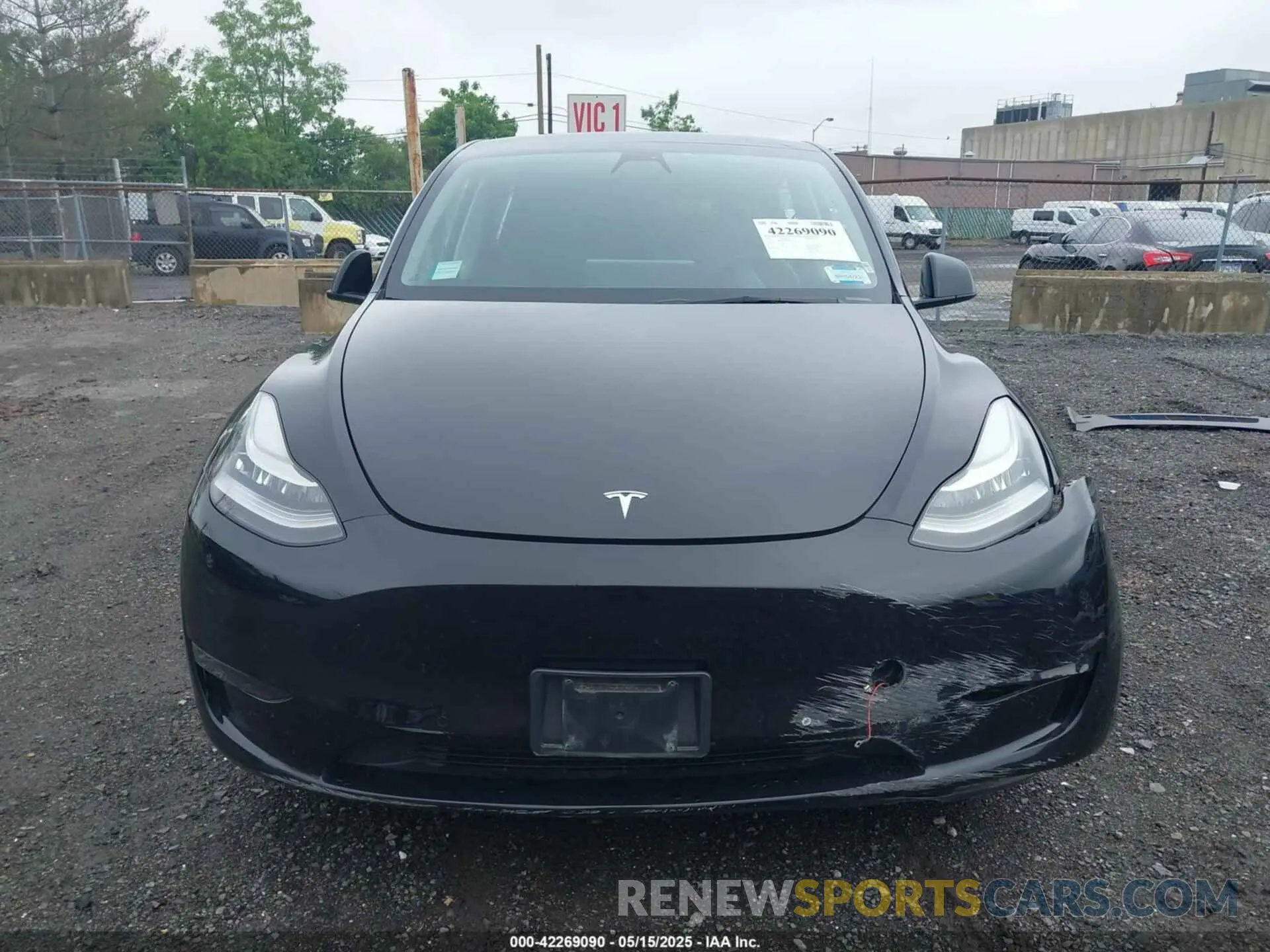 12 Photograph of a damaged car 7SAYGDEE4NF436212 TESLA MODEL Y 2022