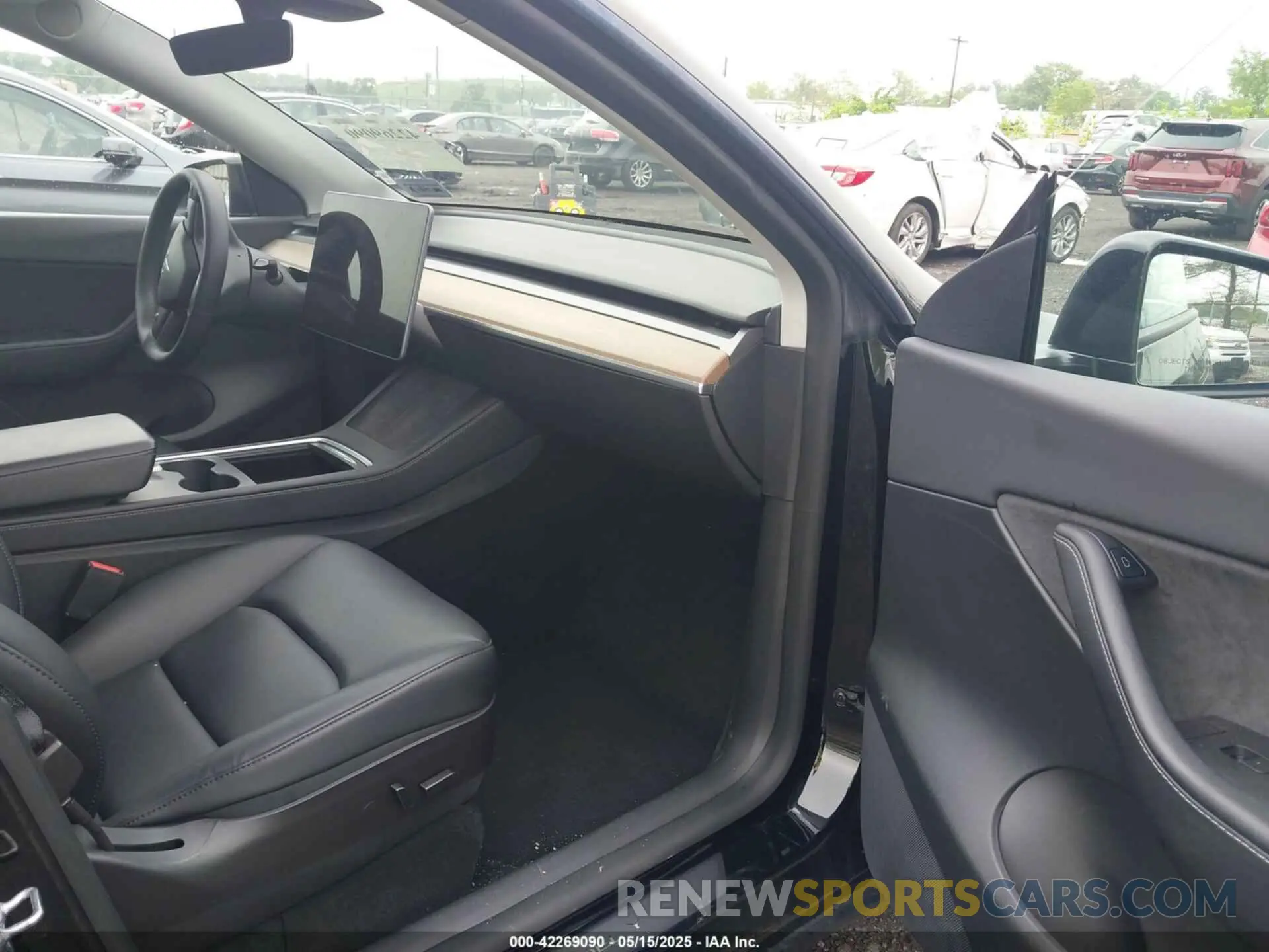 5 Photograph of a damaged car 7SAYGDEE4NF436212 TESLA MODEL Y 2022