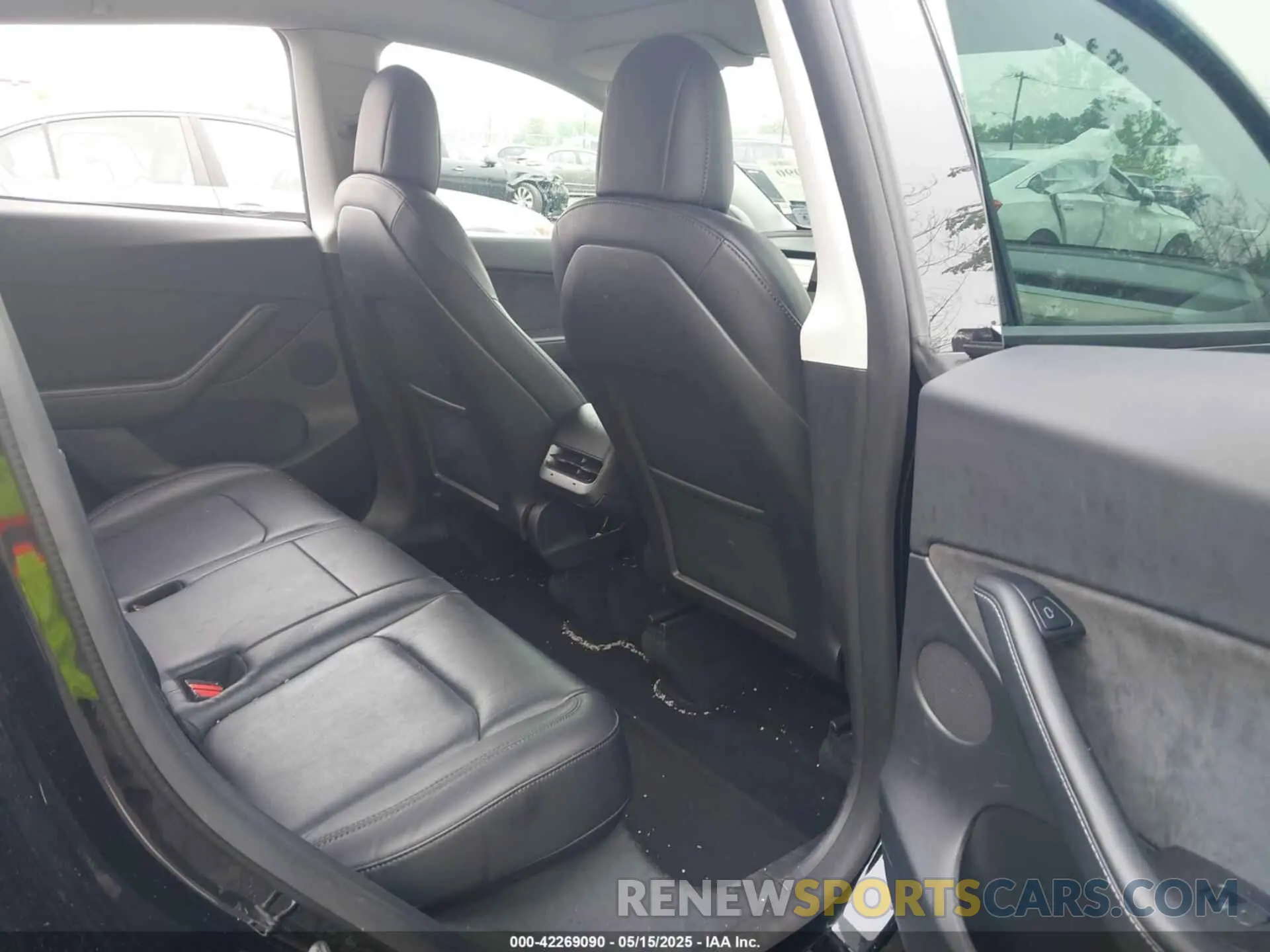 8 Photograph of a damaged car 7SAYGDEE4NF436212 TESLA MODEL Y 2022