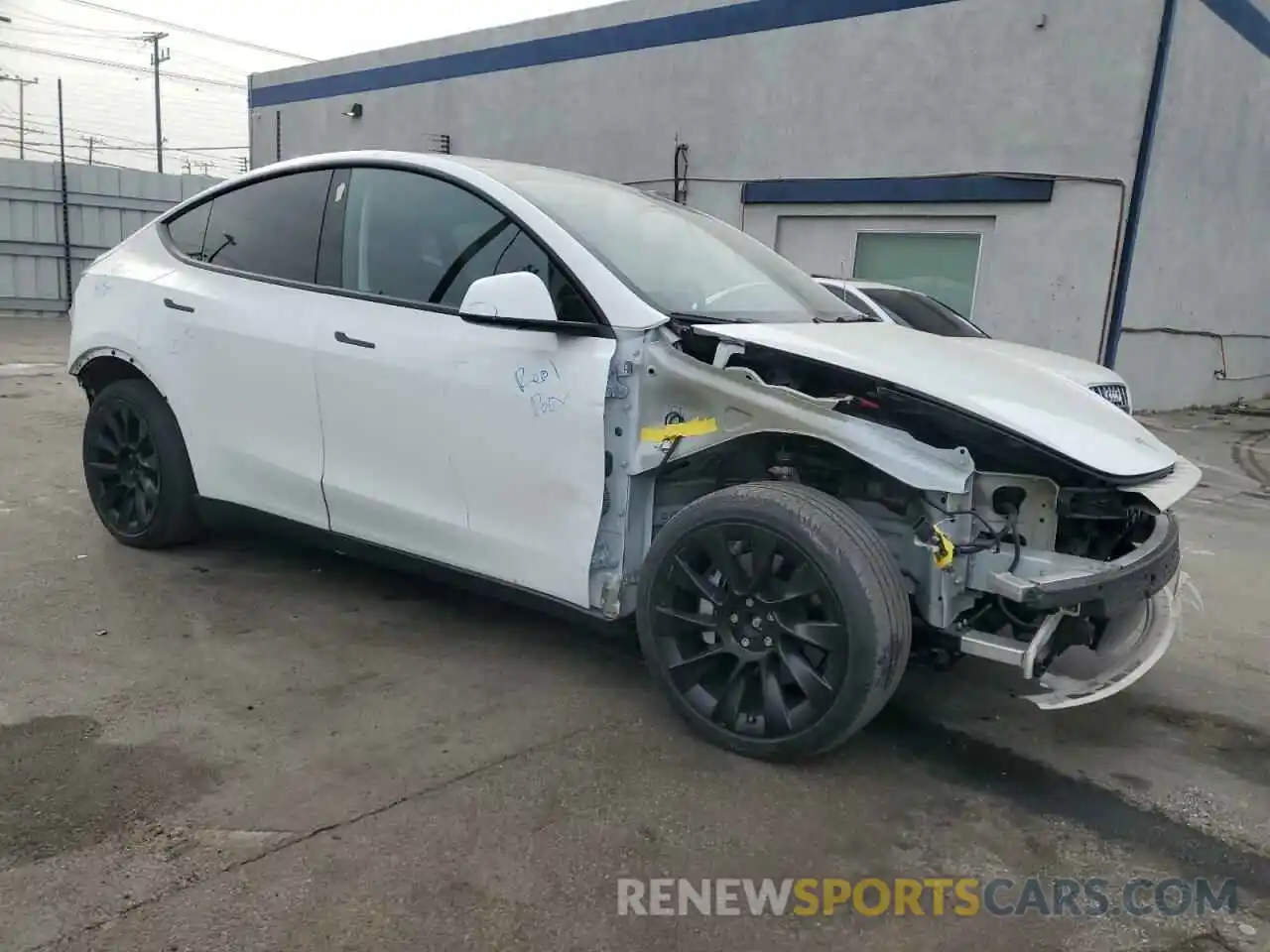 4 Photograph of a damaged car 7SAYGDEE4NF443631 TESLA MODEL Y 2022