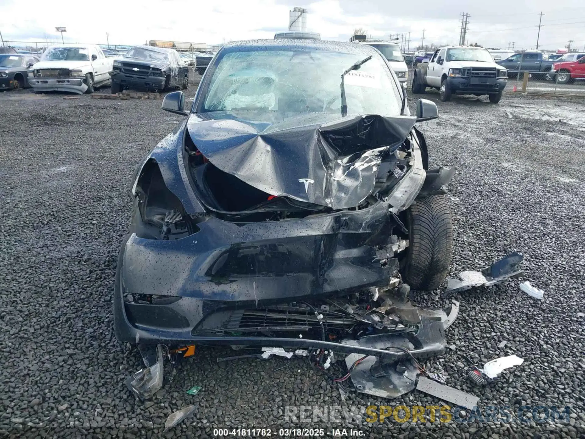 11 Photograph of a damaged car 7SAYGDEE4NF447985 TESLA MODEL Y 2022