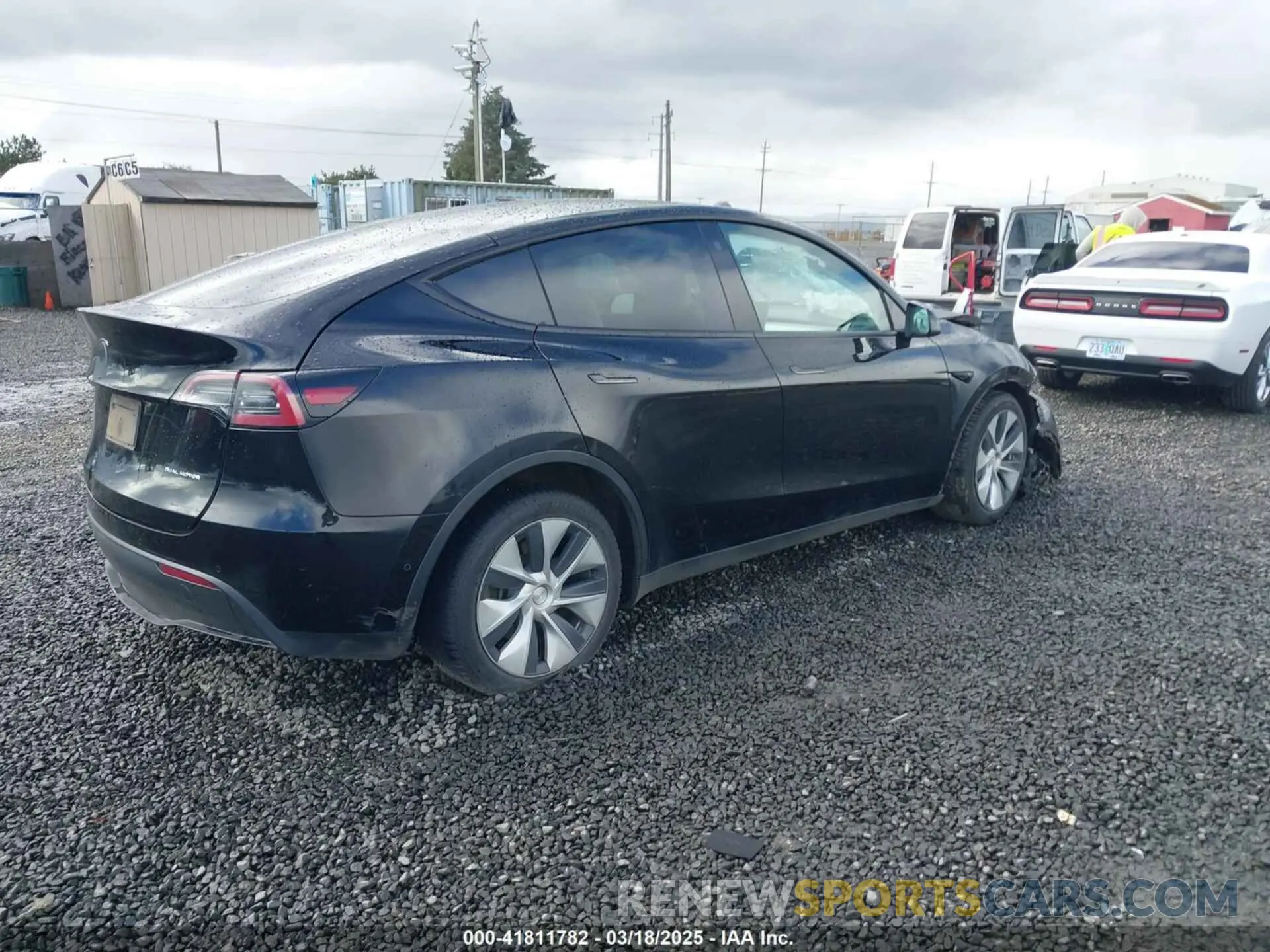 4 Photograph of a damaged car 7SAYGDEE4NF447985 TESLA MODEL Y 2022