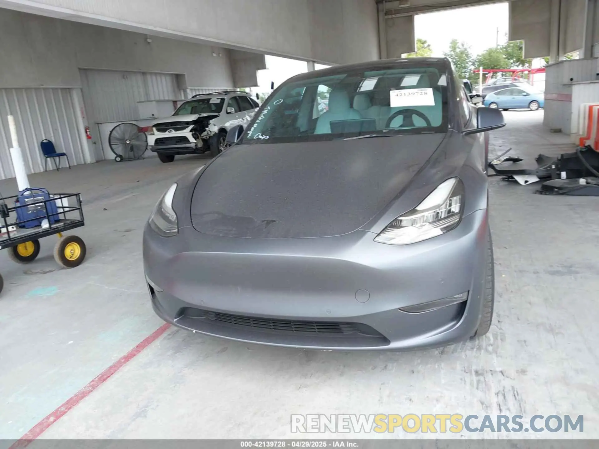 12 Photograph of a damaged car 7SAYGDEE4NF450434 TESLA MODEL Y 2022