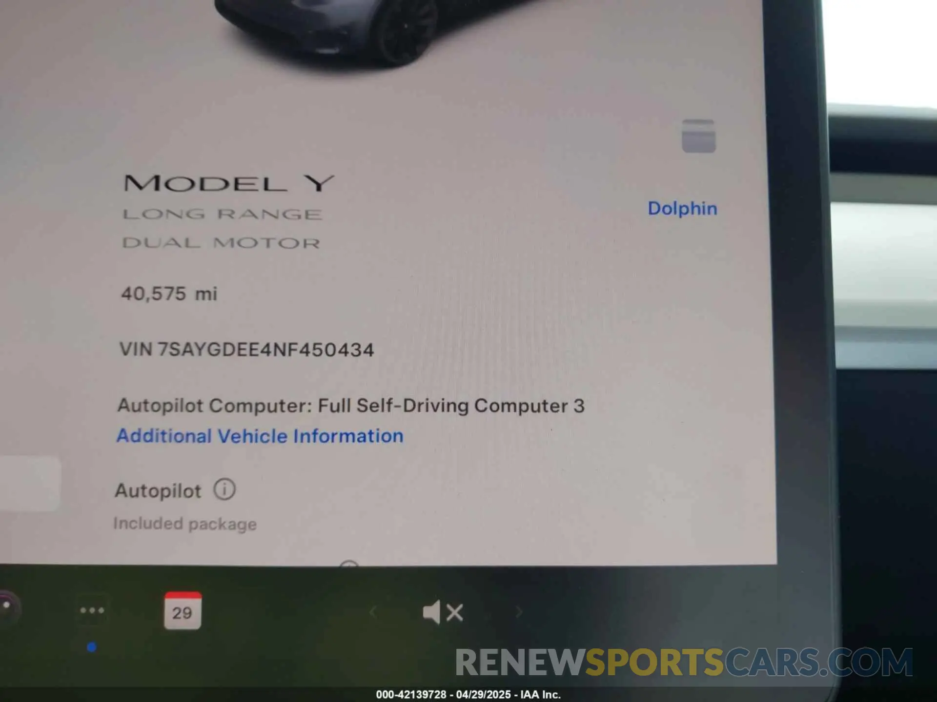 18 Photograph of a damaged car 7SAYGDEE4NF450434 TESLA MODEL Y 2022