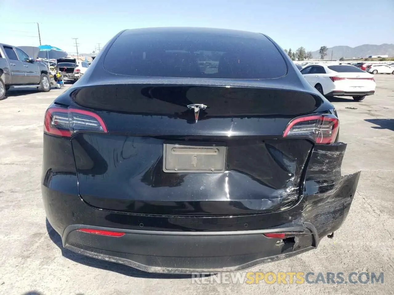 6 Photograph of a damaged car 7SAYGDEE4NF481120 TESLA MODEL Y 2022
