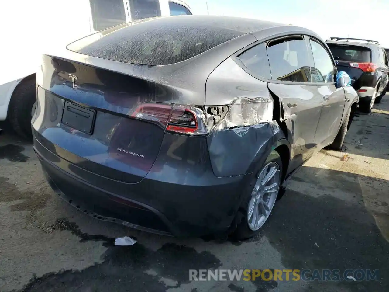 3 Photograph of a damaged car 7SAYGDEE4NF558827 TESLA MODEL Y 2022