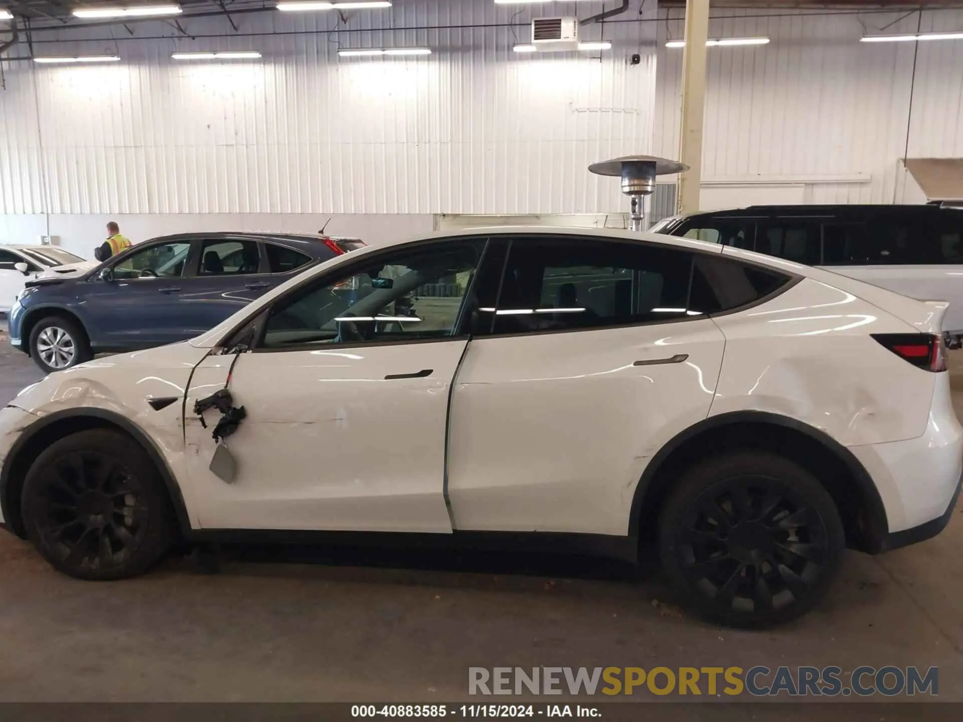 14 Photograph of a damaged car 7SAYGDEE4NF571738 TESLA MODEL Y 2022