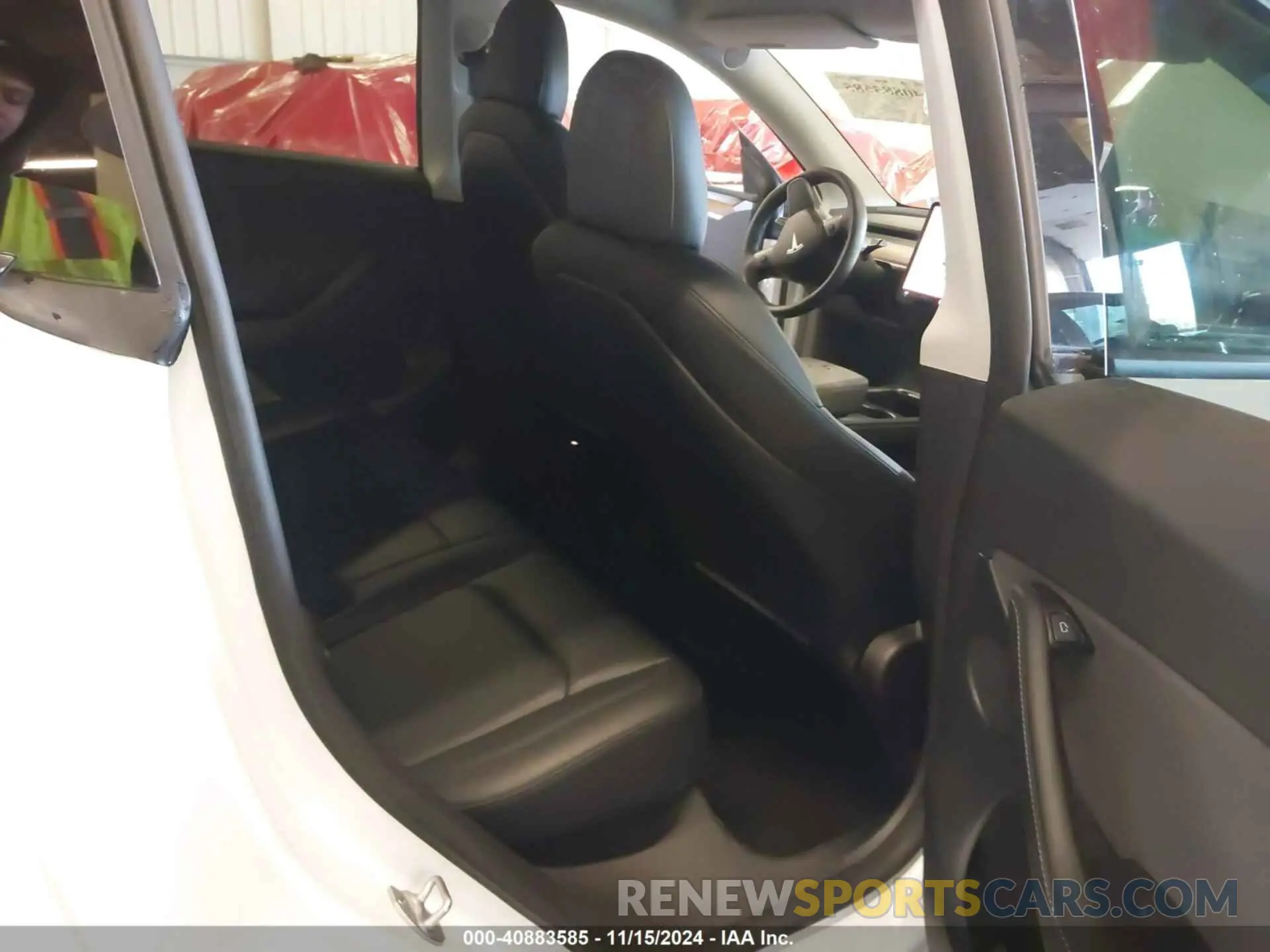 8 Photograph of a damaged car 7SAYGDEE4NF571738 TESLA MODEL Y 2022