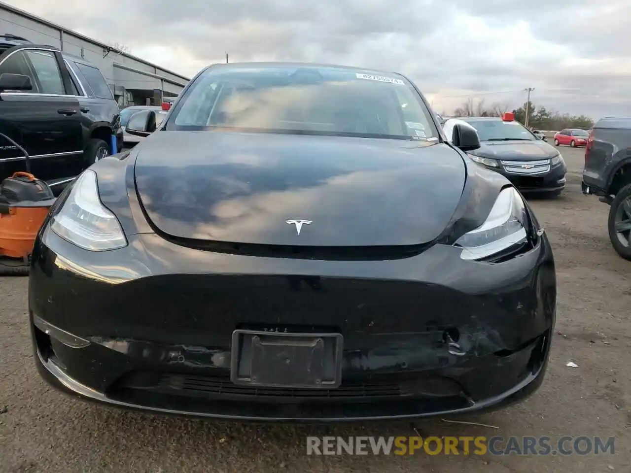 5 Photograph of a damaged car 7SAYGDEE5NA007514 TESLA MODEL Y 2022