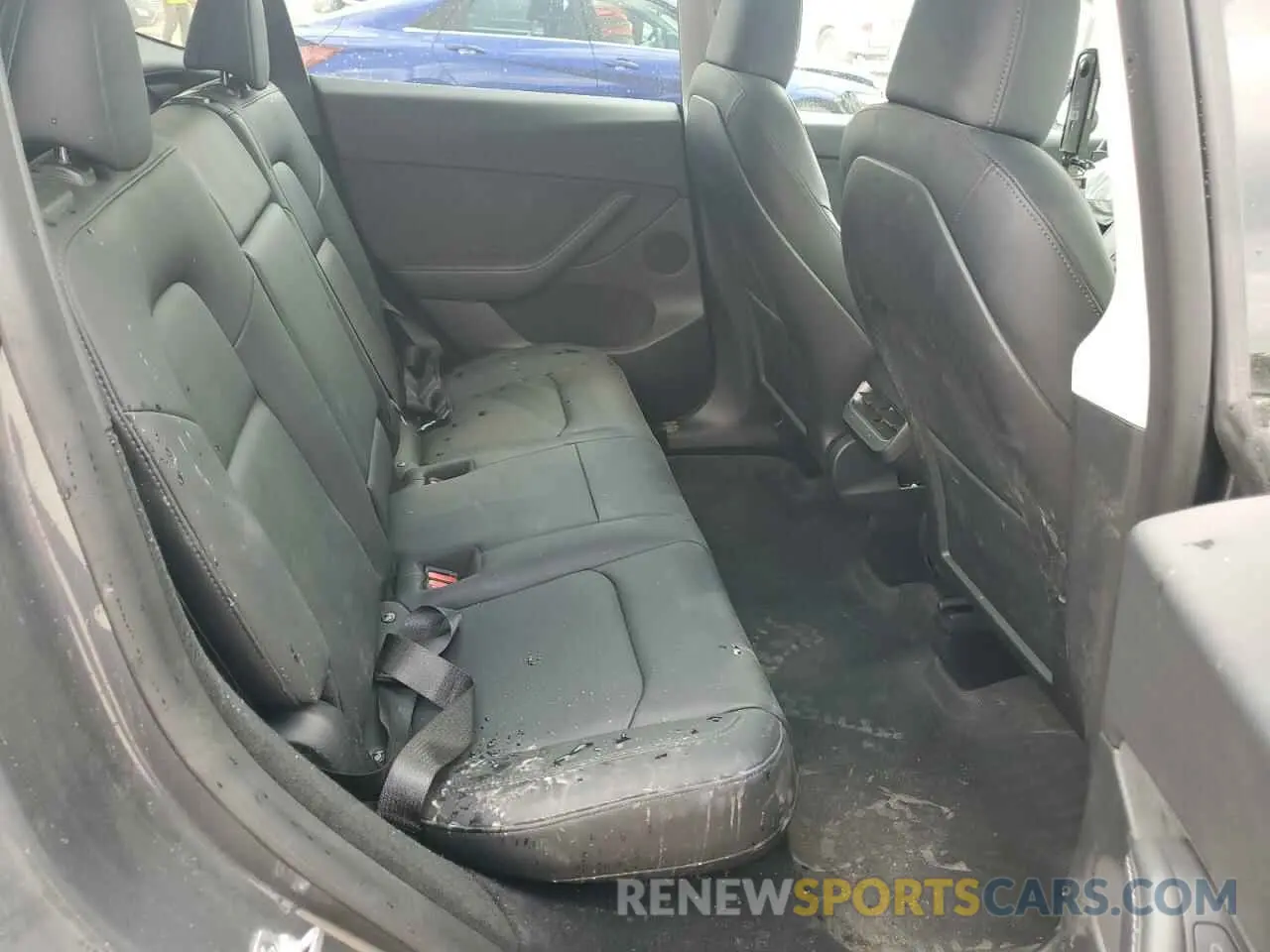 10 Photograph of a damaged car 7SAYGDEE5NA007772 TESLA MODEL Y 2022