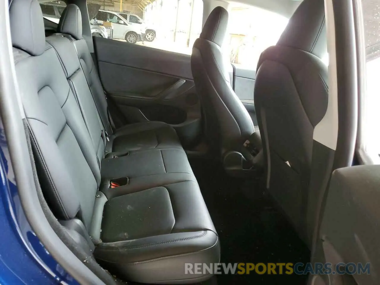 10 Photograph of a damaged car 7SAYGDEE5NA014737 TESLA MODEL Y 2022