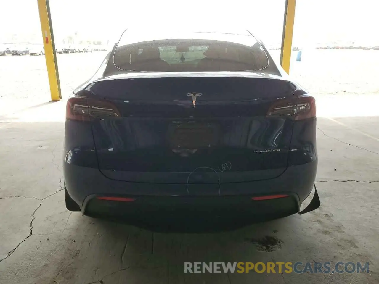 6 Photograph of a damaged car 7SAYGDEE5NA014737 TESLA MODEL Y 2022