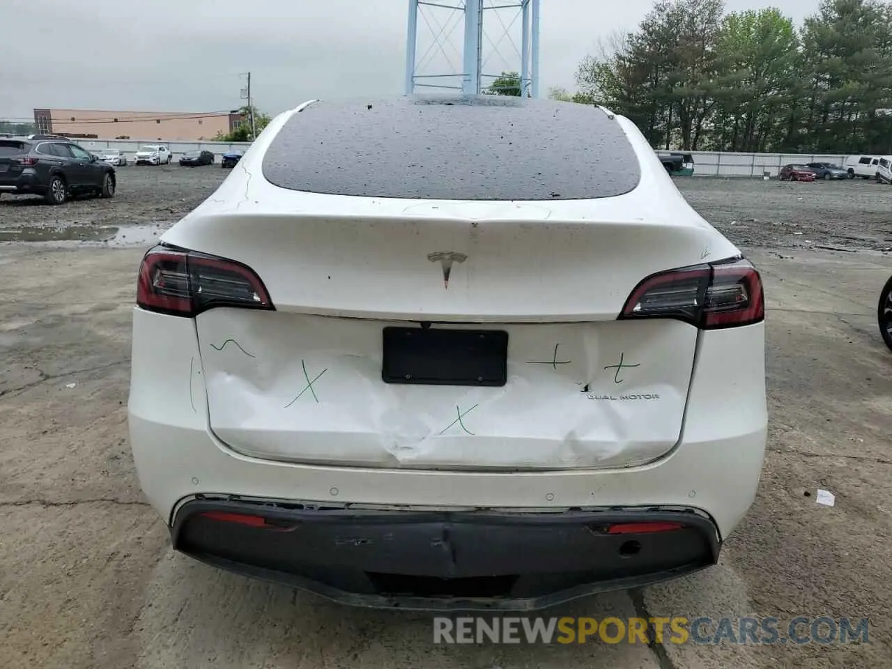 6 Photograph of a damaged car 7SAYGDEE5NA016276 TESLA MODEL Y 2022