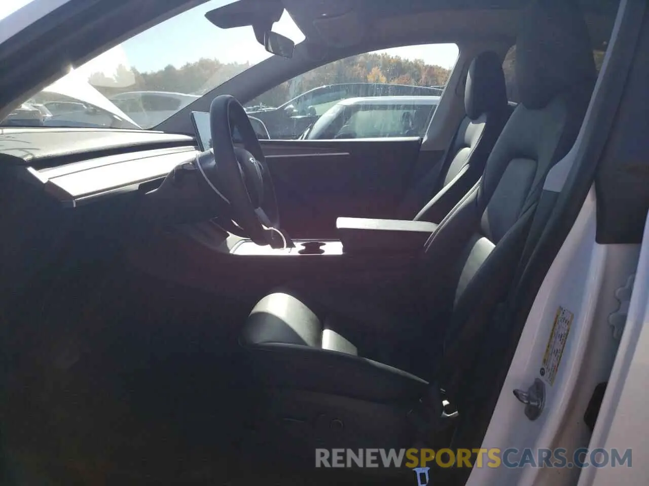 7 Photograph of a damaged car 7SAYGDEE5NA017105 TESLA MODEL Y 2022
