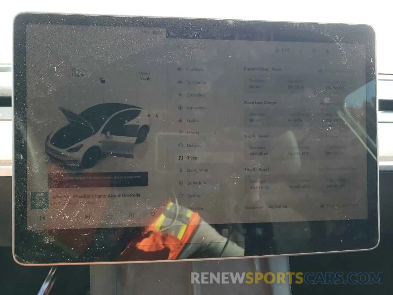 9 Photograph of a damaged car 7SAYGDEE5NA017105 TESLA MODEL Y 2022