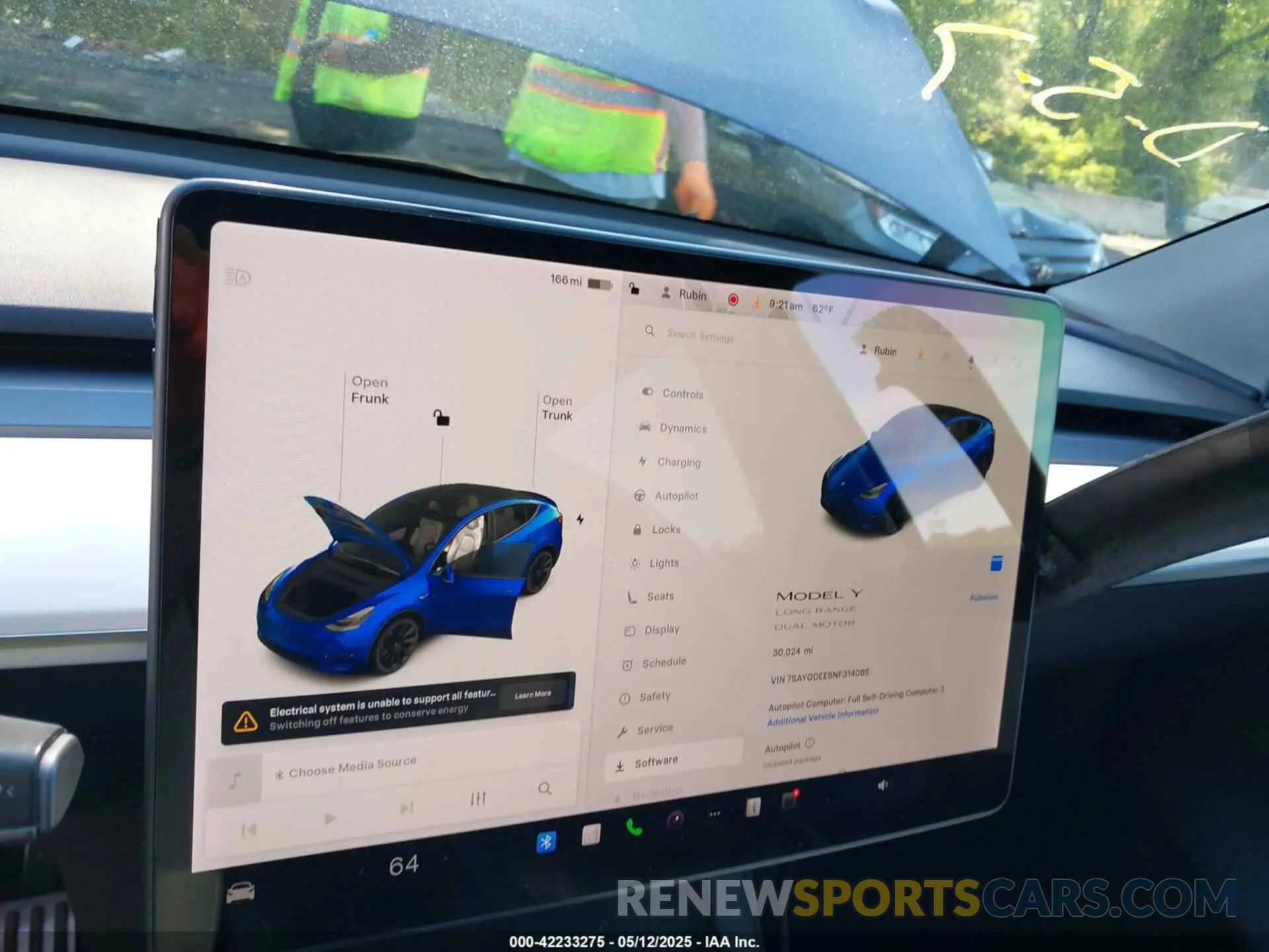 18 Photograph of a damaged car 7SAYGDEE5NF314085 TESLA MODEL Y 2022
