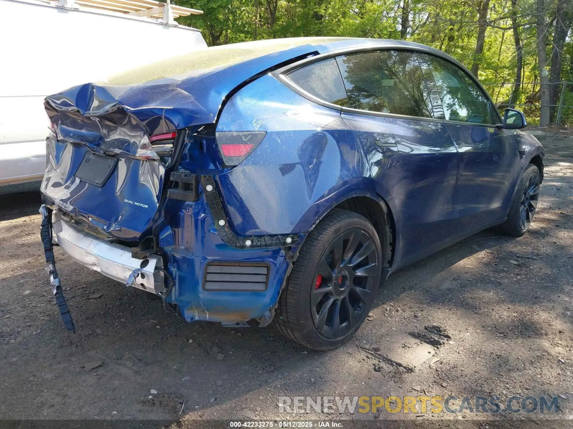 4 Photograph of a damaged car 7SAYGDEE5NF314085 TESLA MODEL Y 2022