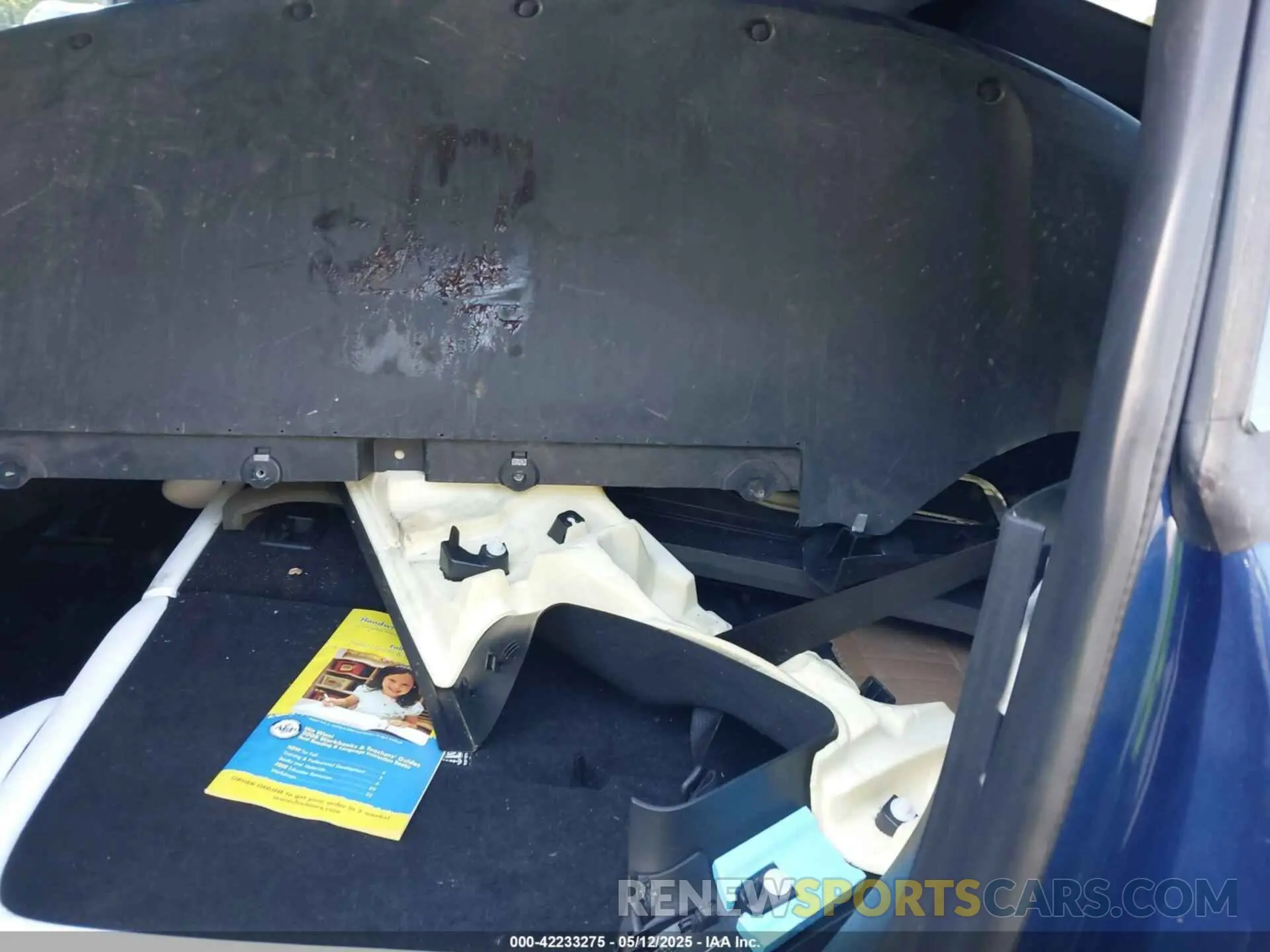 8 Photograph of a damaged car 7SAYGDEE5NF314085 TESLA MODEL Y 2022