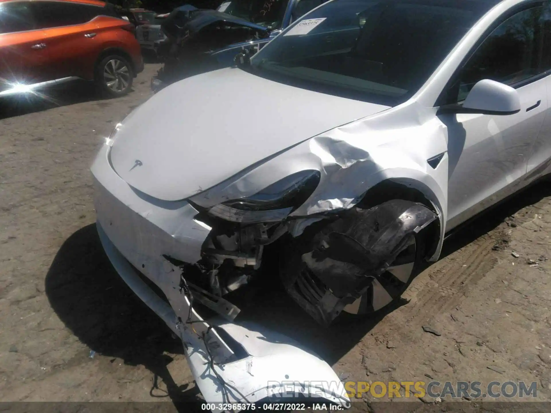 10 Photograph of a damaged car 7SAYGDEE5NF320534 TESLA MODEL Y 2022