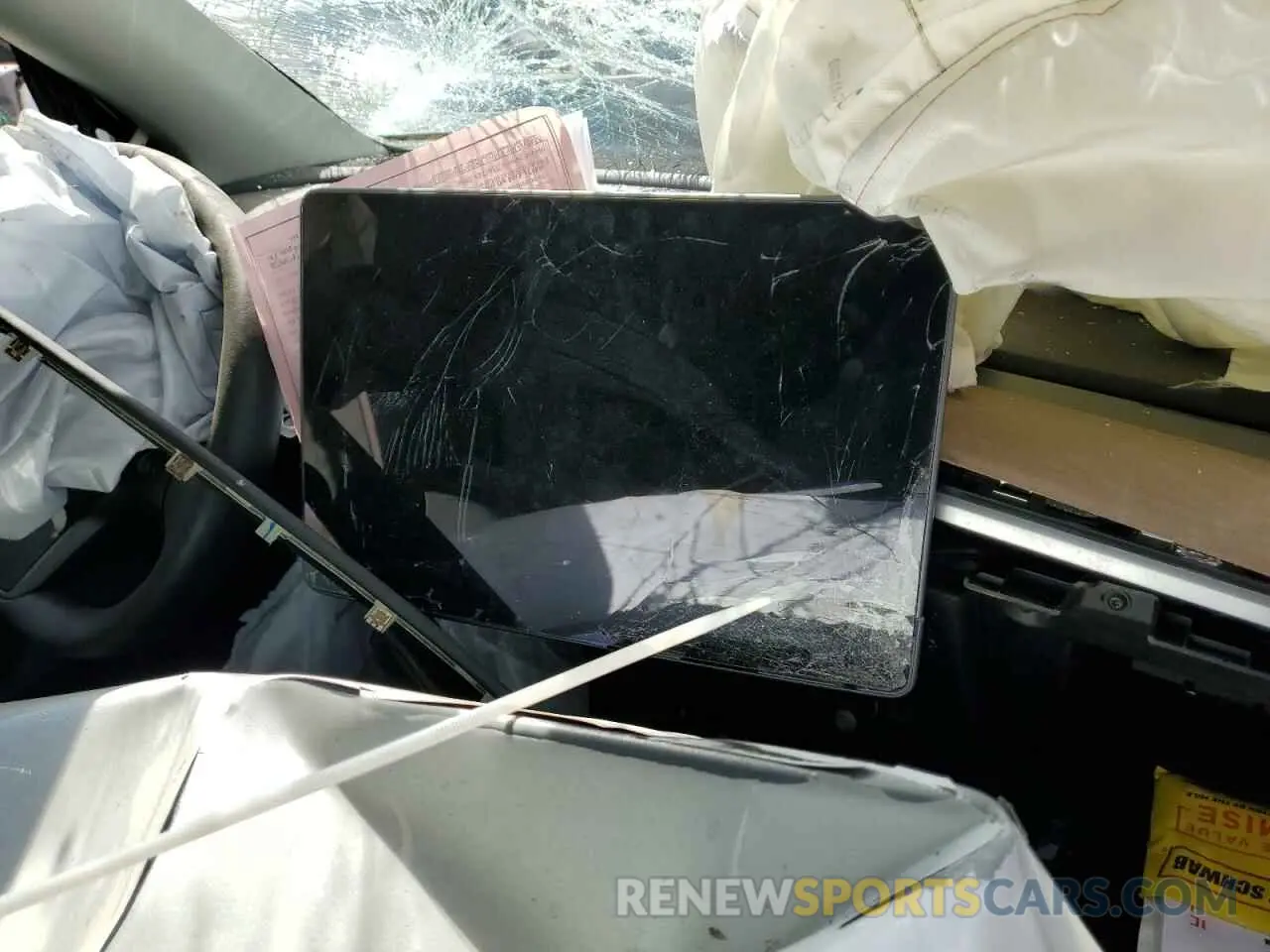 9 Photograph of a damaged car 7SAYGDEE5NF346700 TESLA MODEL Y 2022