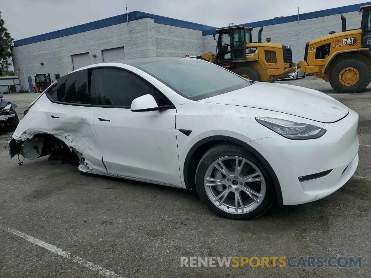 4 Photograph of a damaged car 7SAYGDEE5NF352075 TESLA MODEL Y 2022