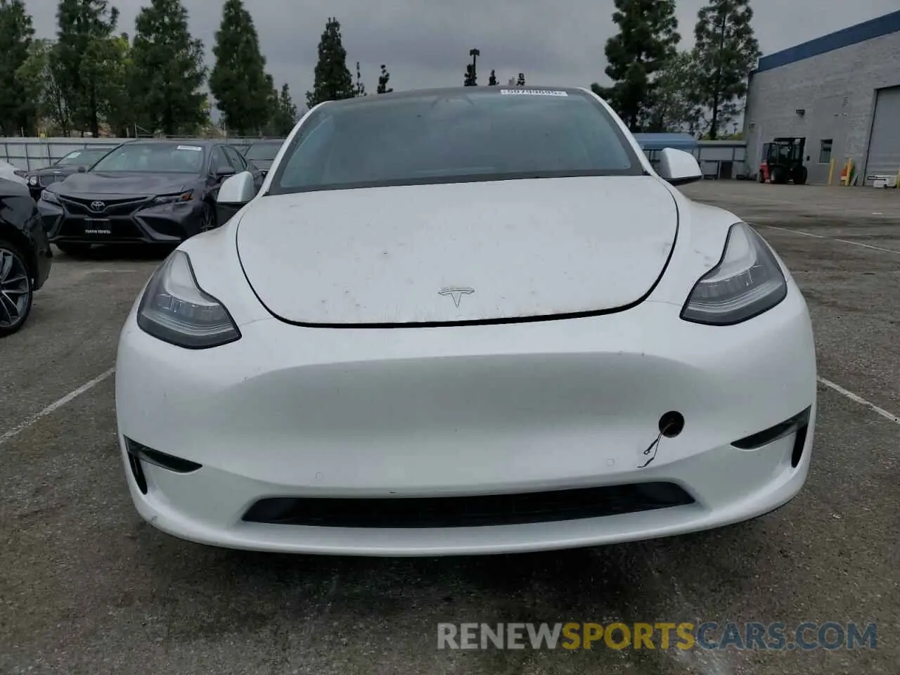 5 Photograph of a damaged car 7SAYGDEE5NF352075 TESLA MODEL Y 2022
