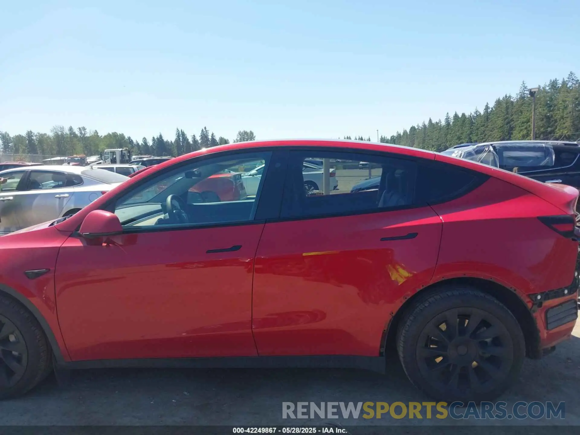 15 Photograph of a damaged car 7SAYGDEE5NF365697 TESLA MODEL Y 2022