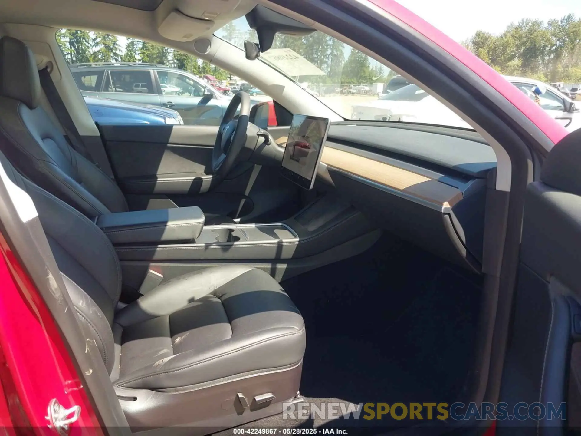 5 Photograph of a damaged car 7SAYGDEE5NF365697 TESLA MODEL Y 2022